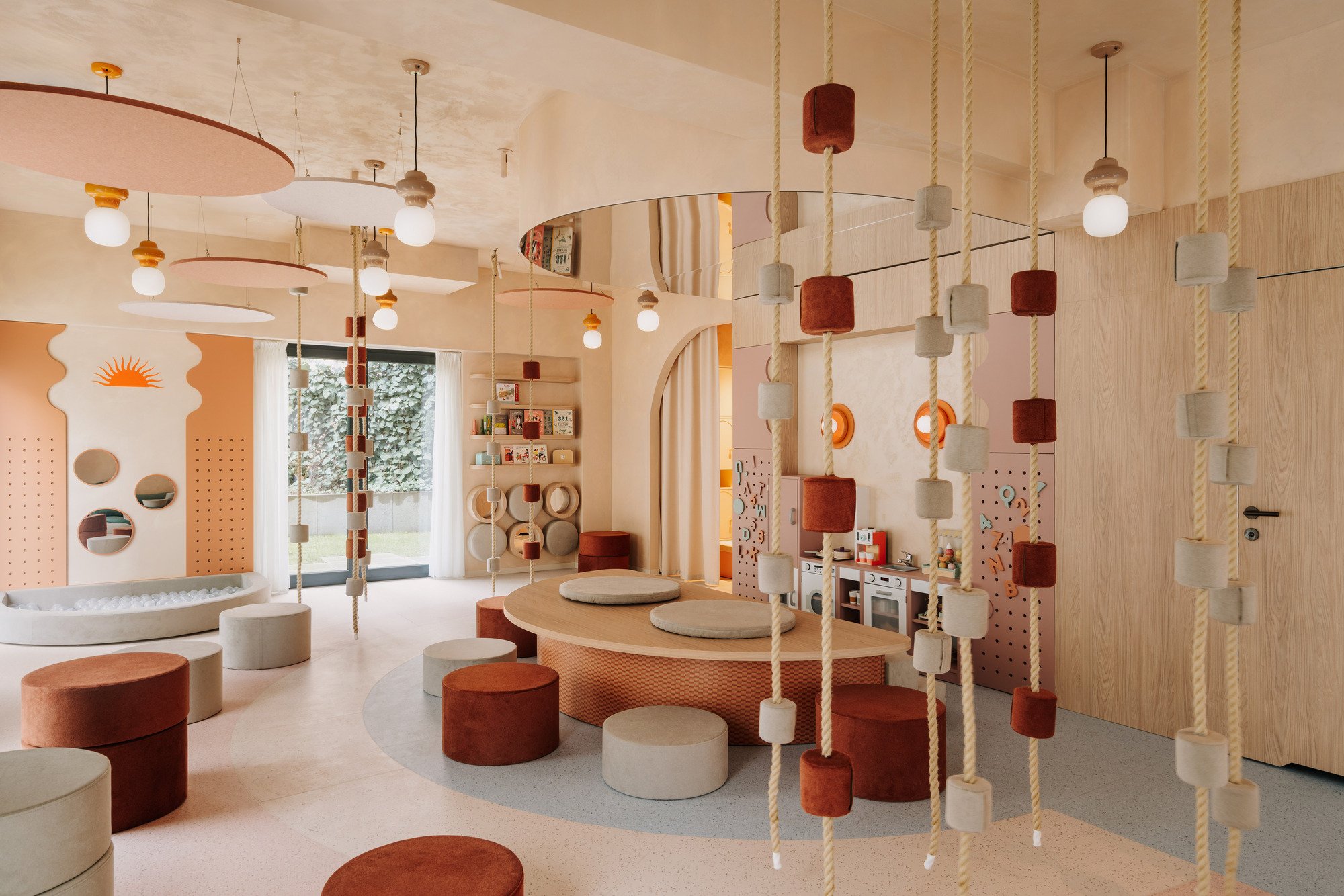 Sunday Café–Playroom by CUDO: A Harmonious Space for Children and Adults in Poznań