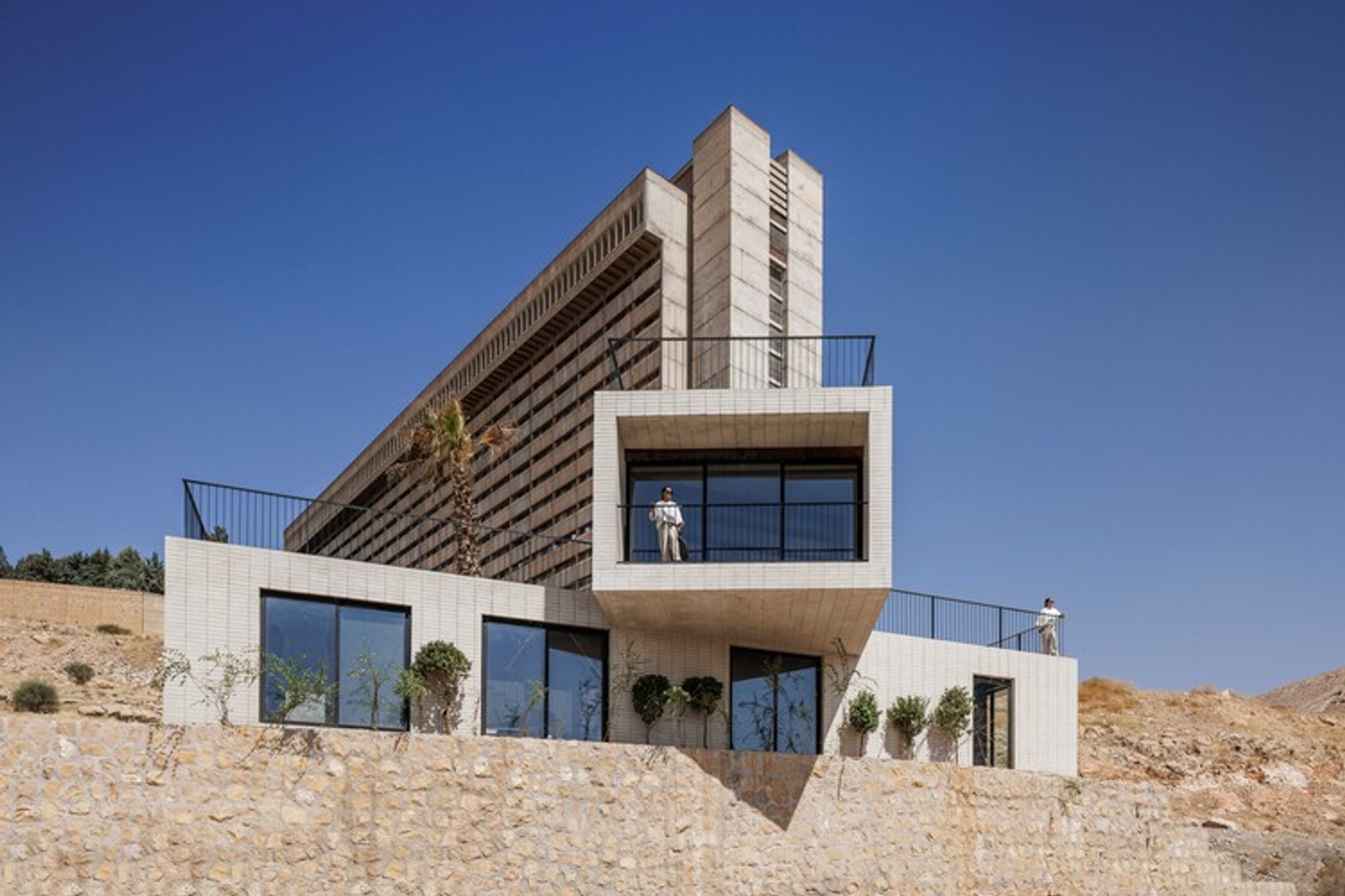 Samian Dormitory Office Building by Ashari Architects: An Adaptive Architecture of Community and Continuity