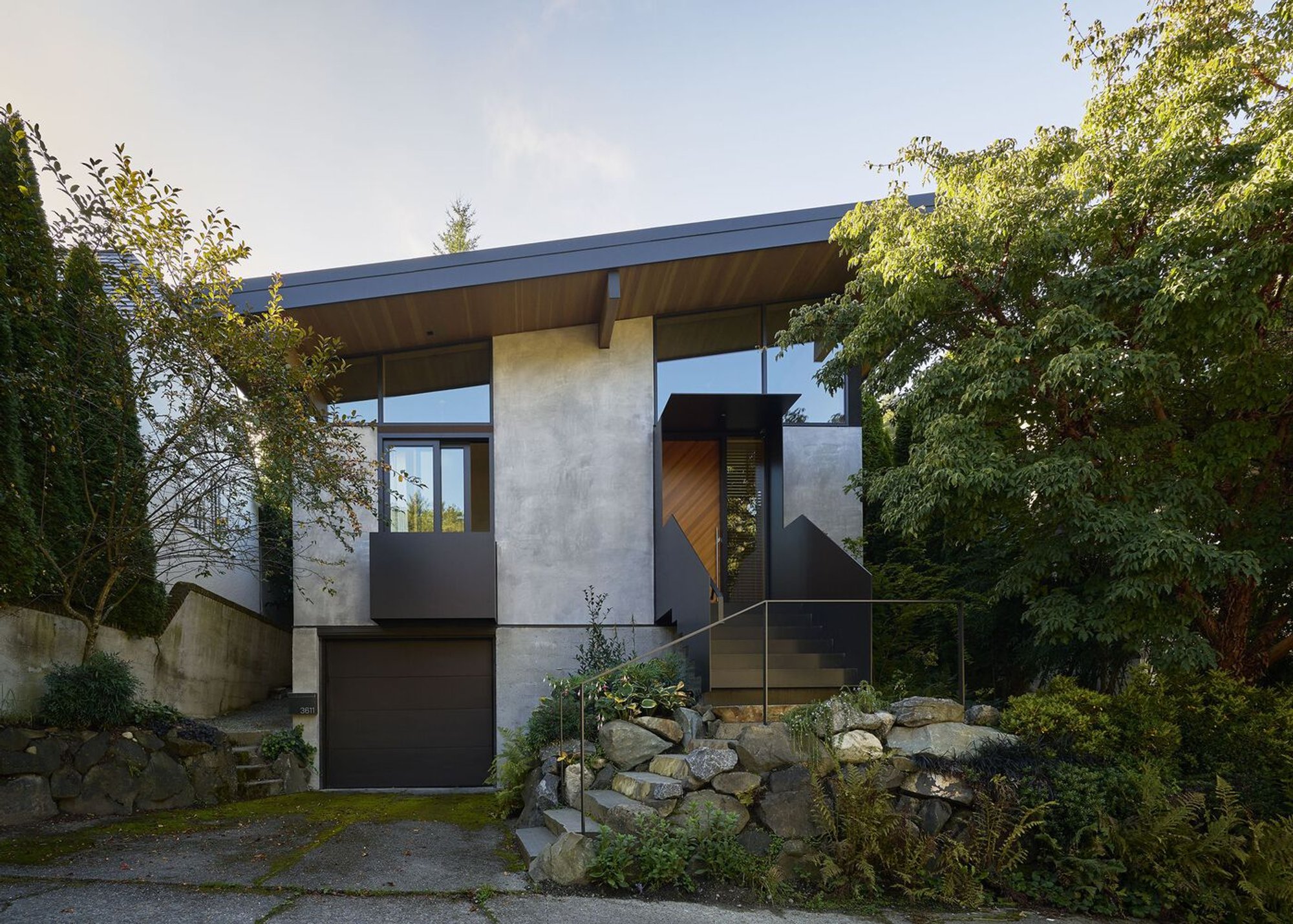 In-Kind House by GO'C: A Thoughtful Rebuild Rooted in Simplicity and Connection to Nature