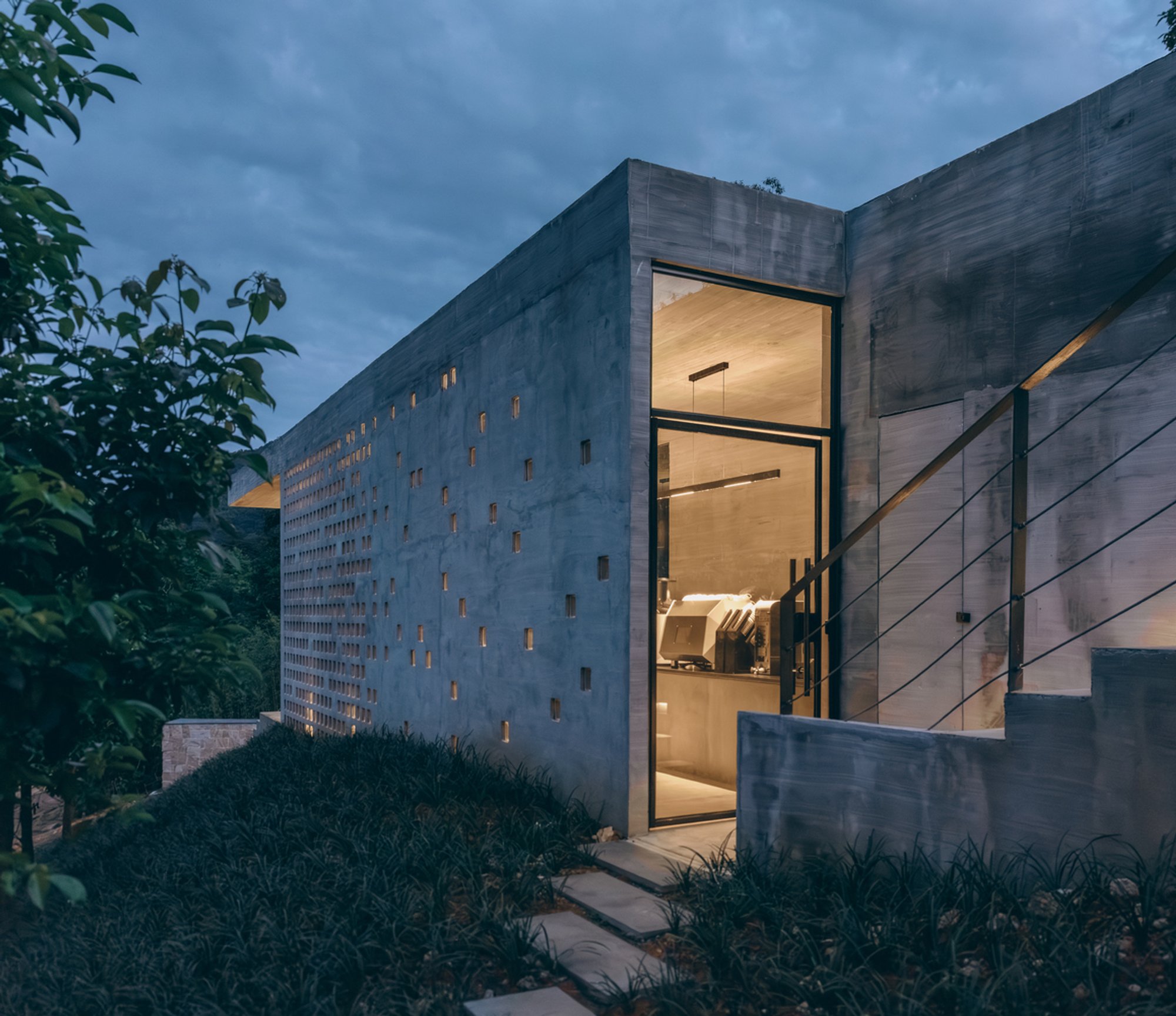 “Half-Mountain Cloud Station: Sculptural Pavilions Harmonizing Nature and Culture in Huizhou”