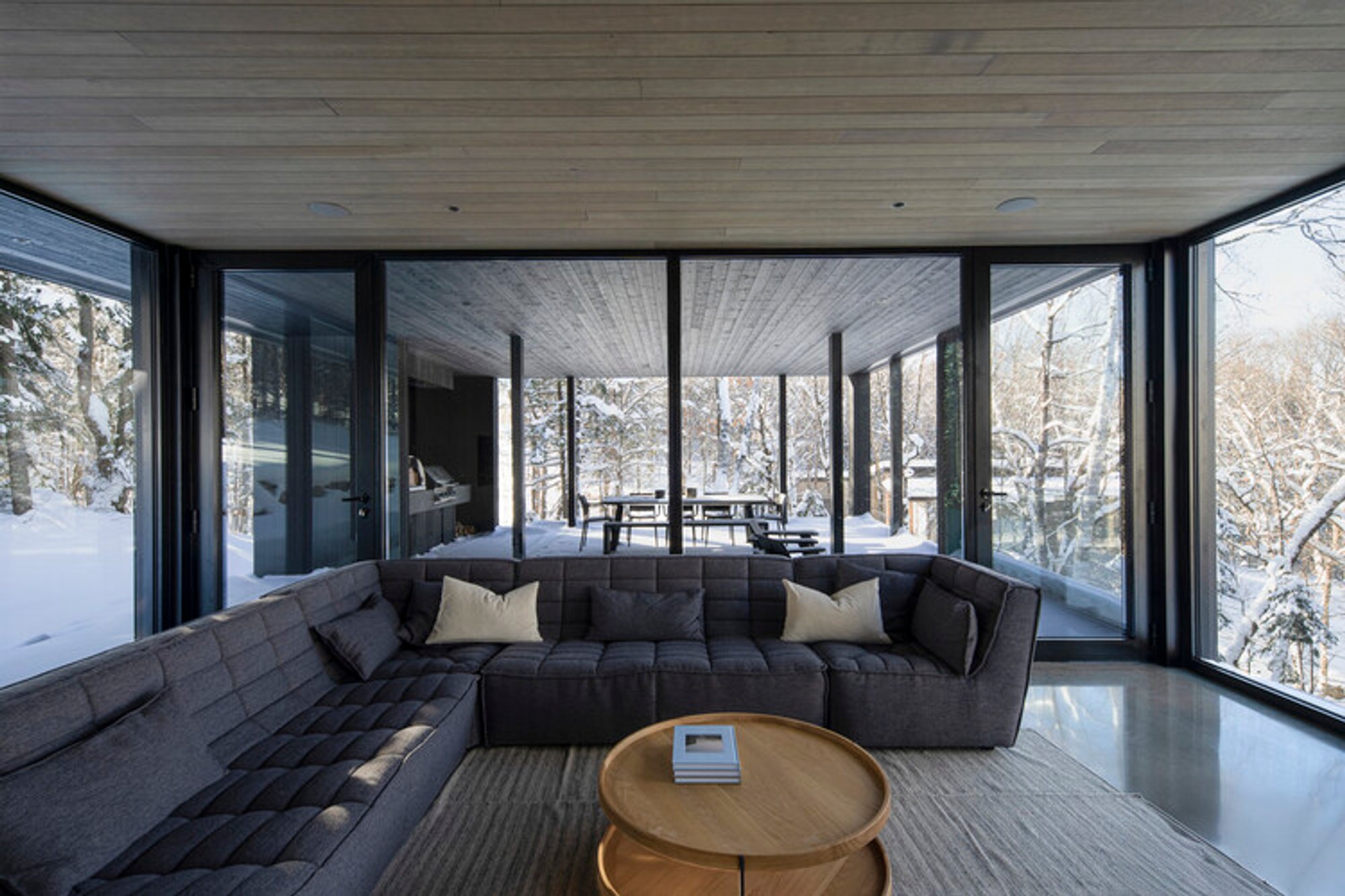 Lac Rougeaud Residence: Contemporary Vernacular Architecture in the Laurentian Mountains