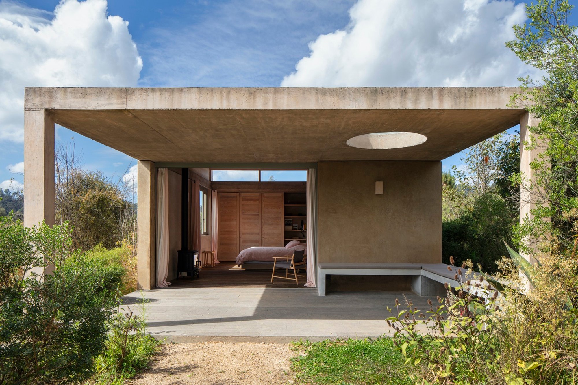 Tecorral House by Claudia Rodriguez + Louise Rouzaud: A Low-Impact Earth Architecture Retreat in Valle de Bravo