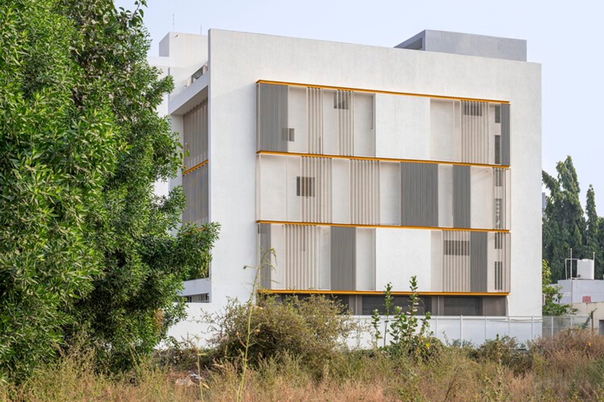 Plot 33 by playball studio: A Climate-Responsive Live–Work Residence in Rajkot