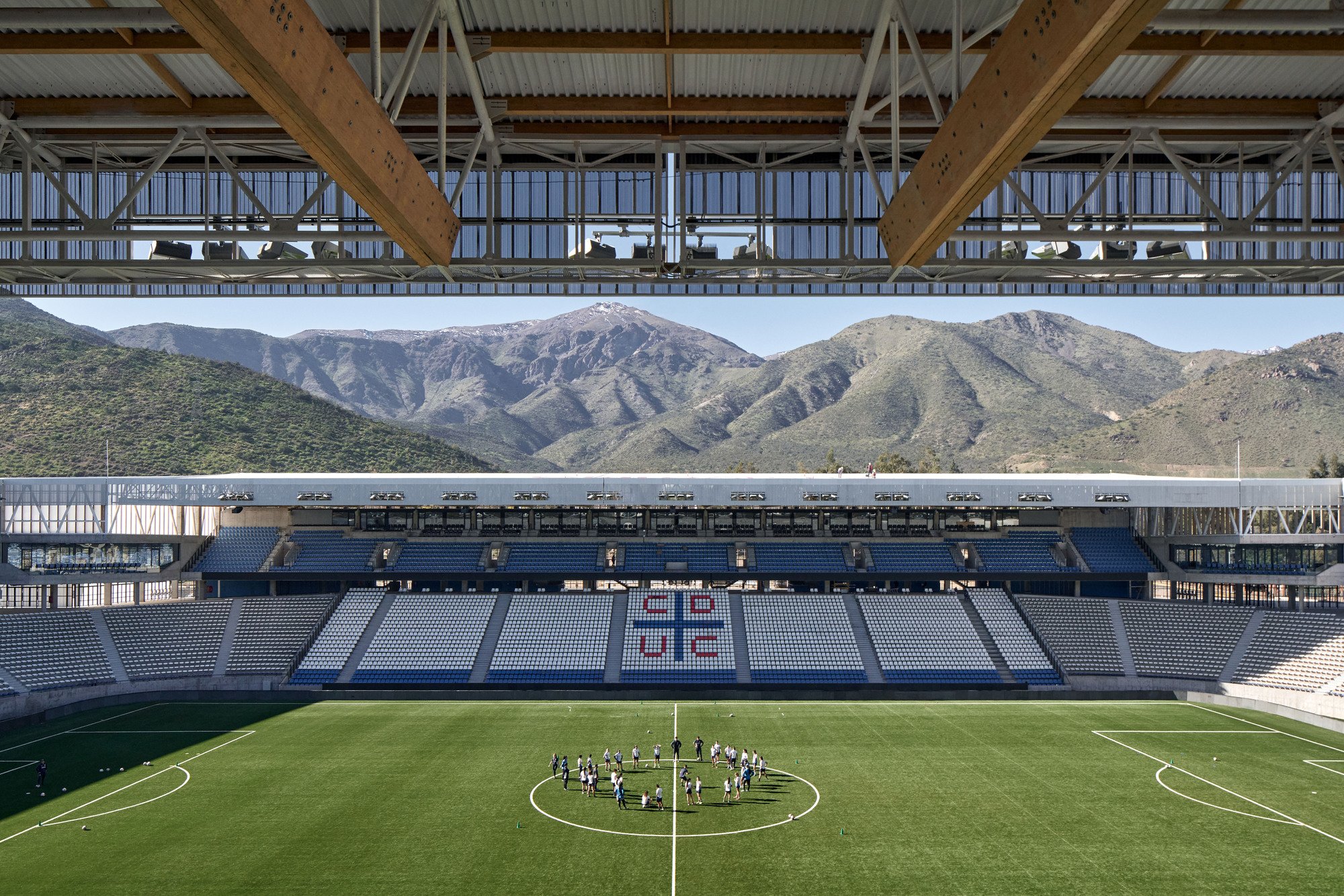 University Catholic Stadium Modernization by IDOM – A Sustainable Transformation of Chile’s Iconic San Carlos de Apoquindo