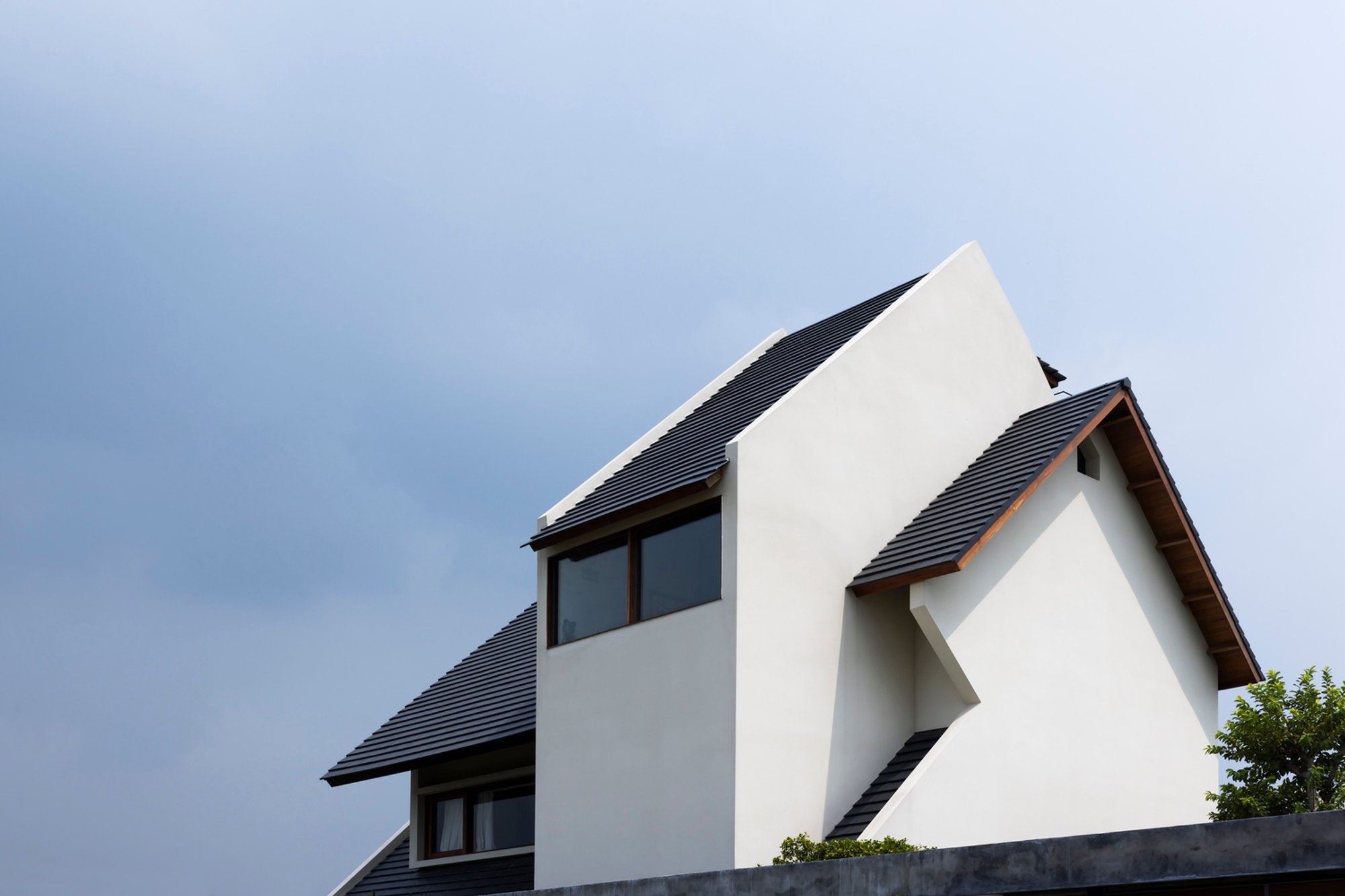 Gentle House by 23o5Studio: A Serene Retreat Rooted in Nature and Community