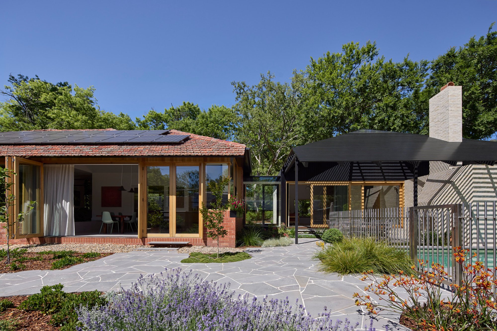 Hotham House by Austin Maynard Architects: A Sustainable and Sensitive Renovation in Canberra