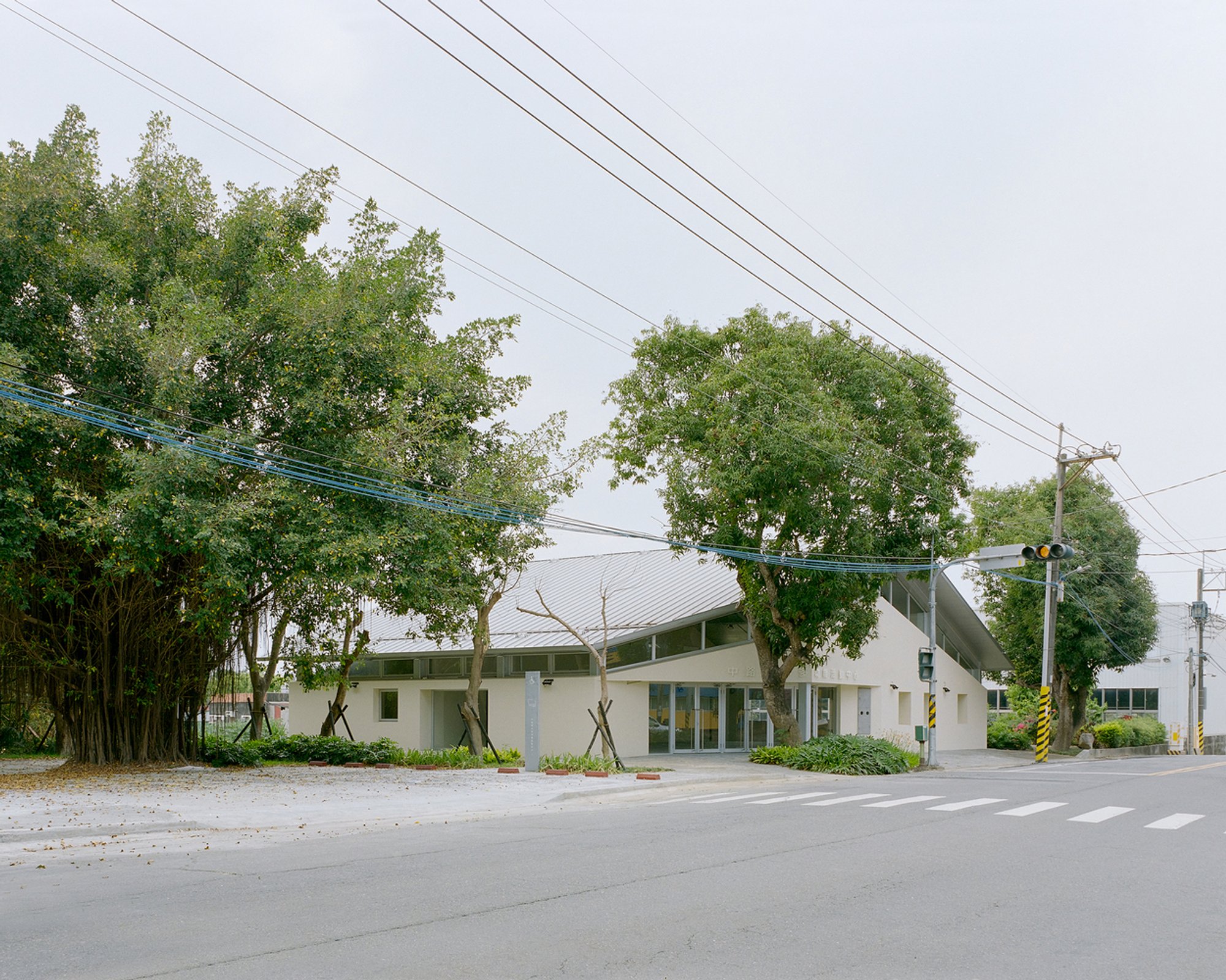 Hilltop House by Office Archipel: A Contemporary Community Center Rooted in Taiwan’s Rural Landscape