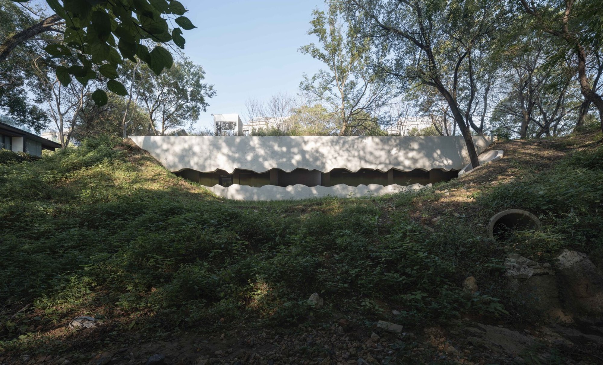 Public Restroom of Nanjing Sifang Art Lake District by WUWU Atelier & ADINJU