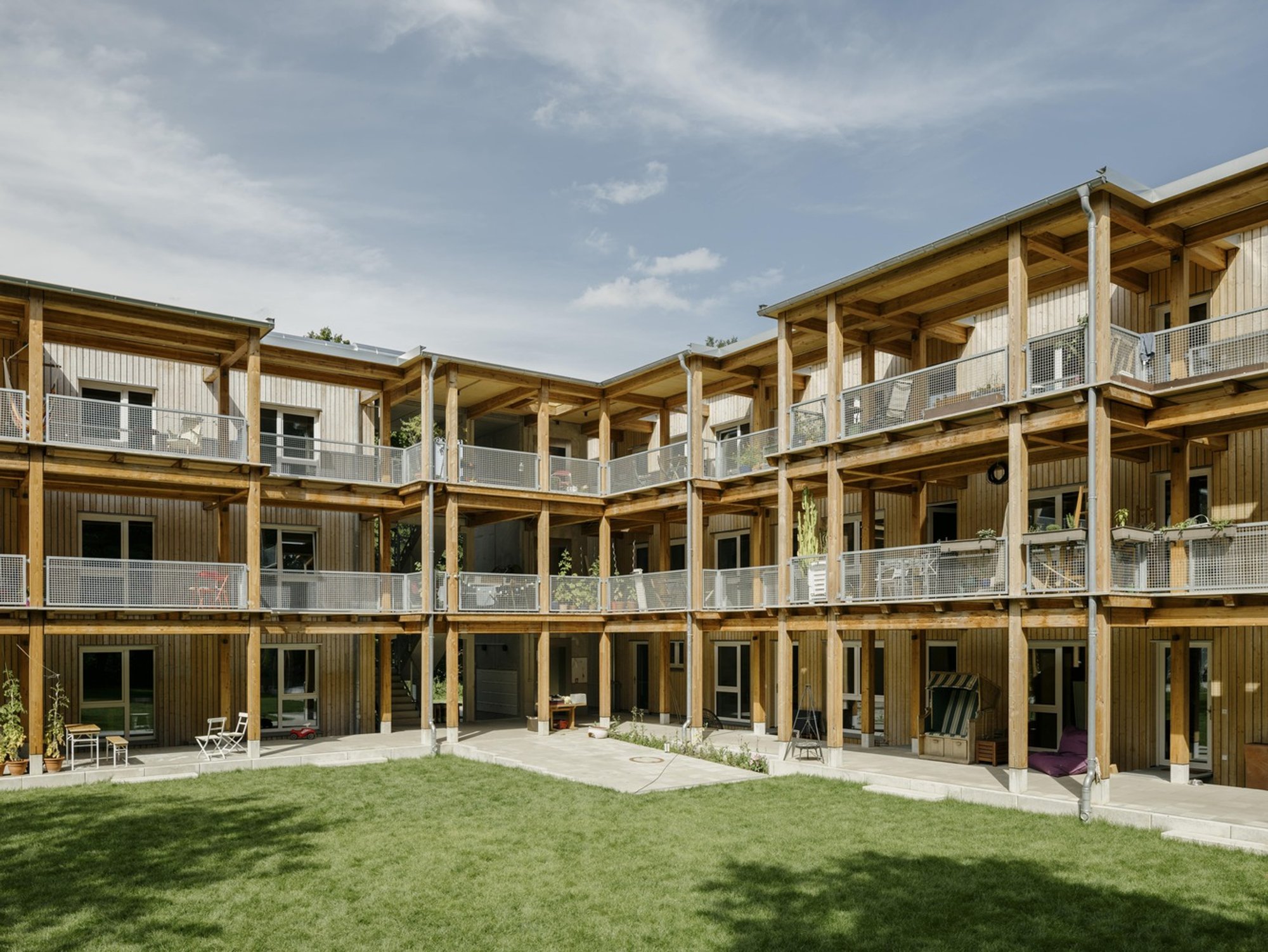 Wohnen Hoch Drei: A Sustainable Residential Community in Hamburg