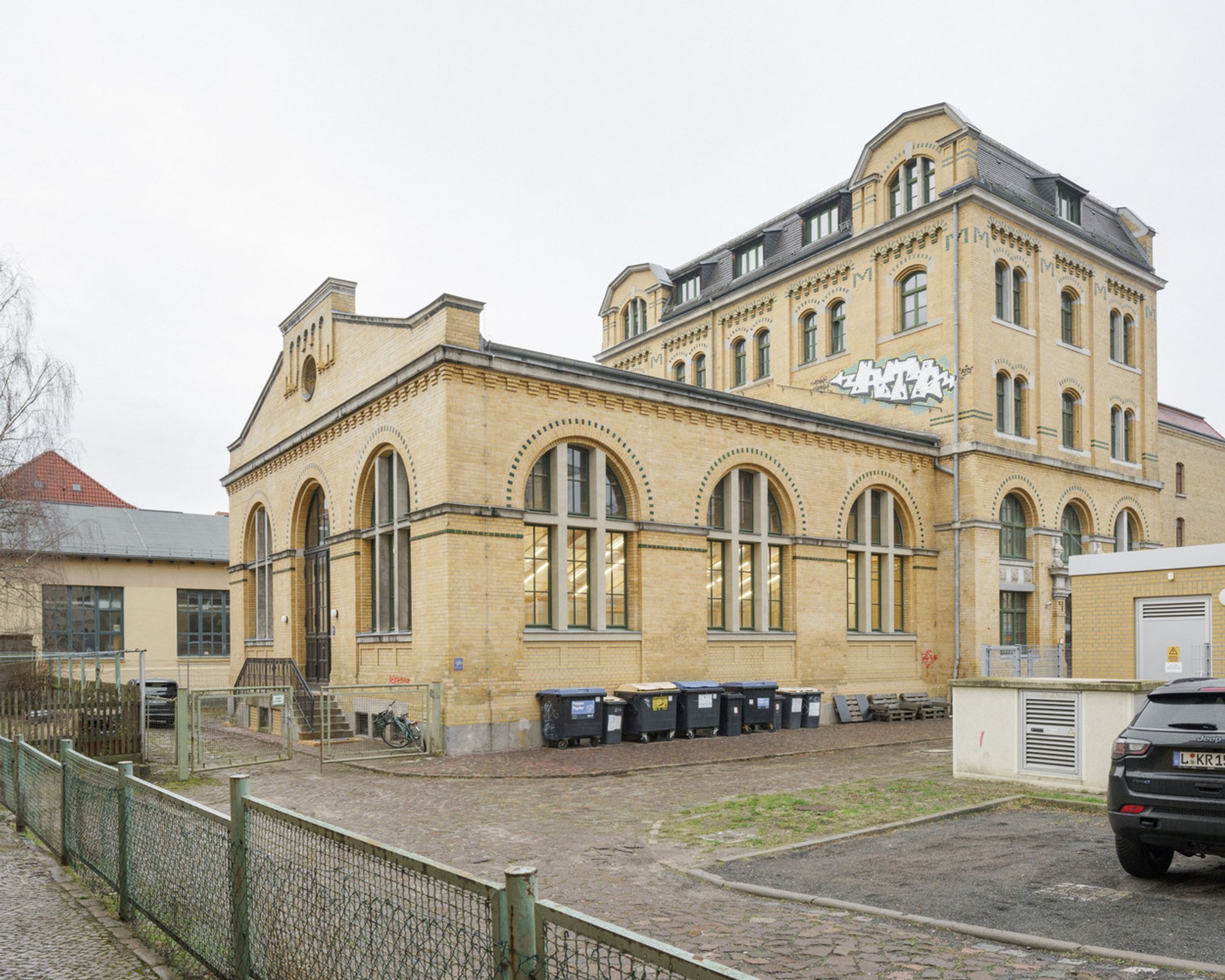 Machinery Hall Renovation into Workshop and Office Space by KO and OK Architektur