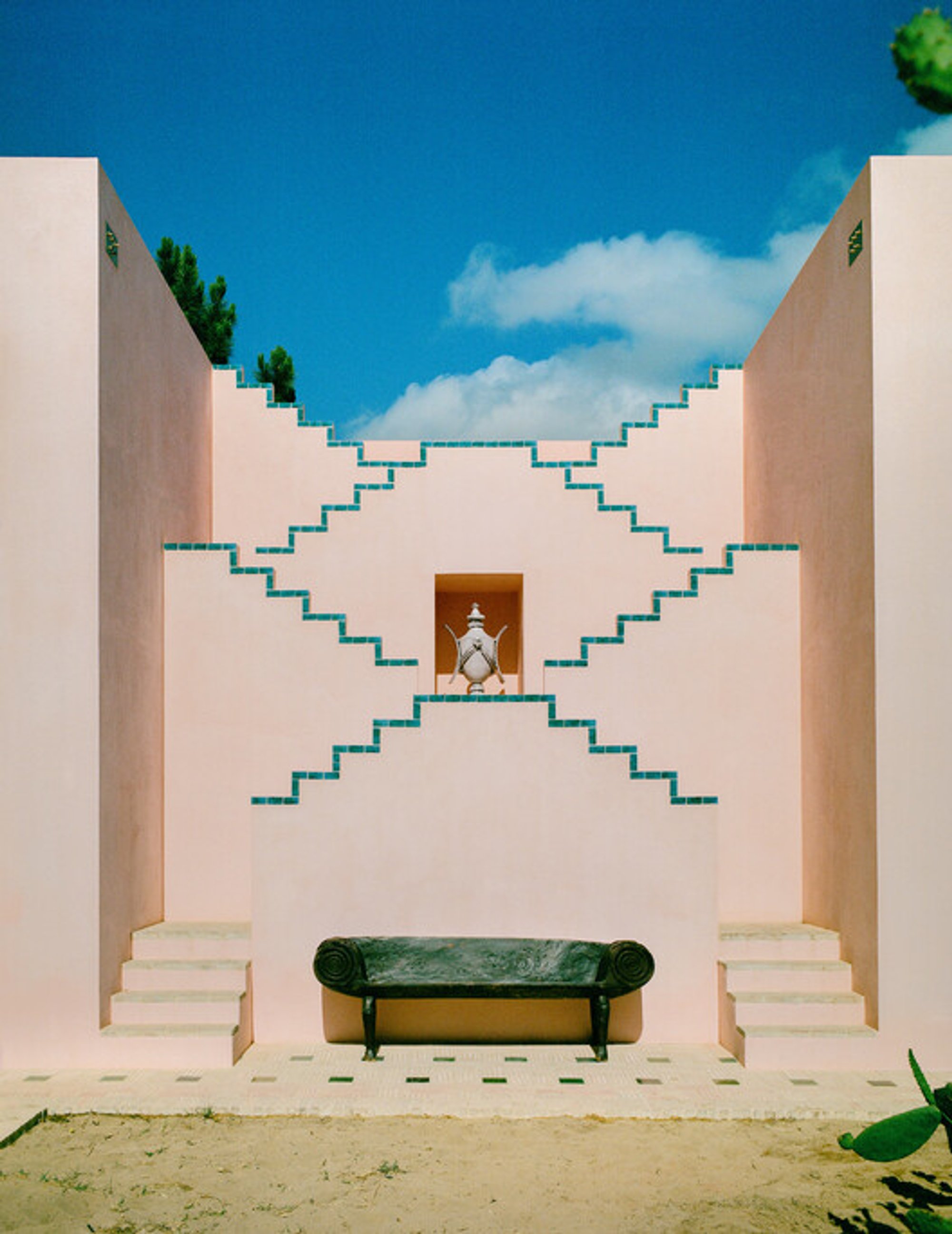 La Salvada Retreat by Tarek Shamma – A Crafted Sanctuary Rooted in Portuguese Tradition and Landscape