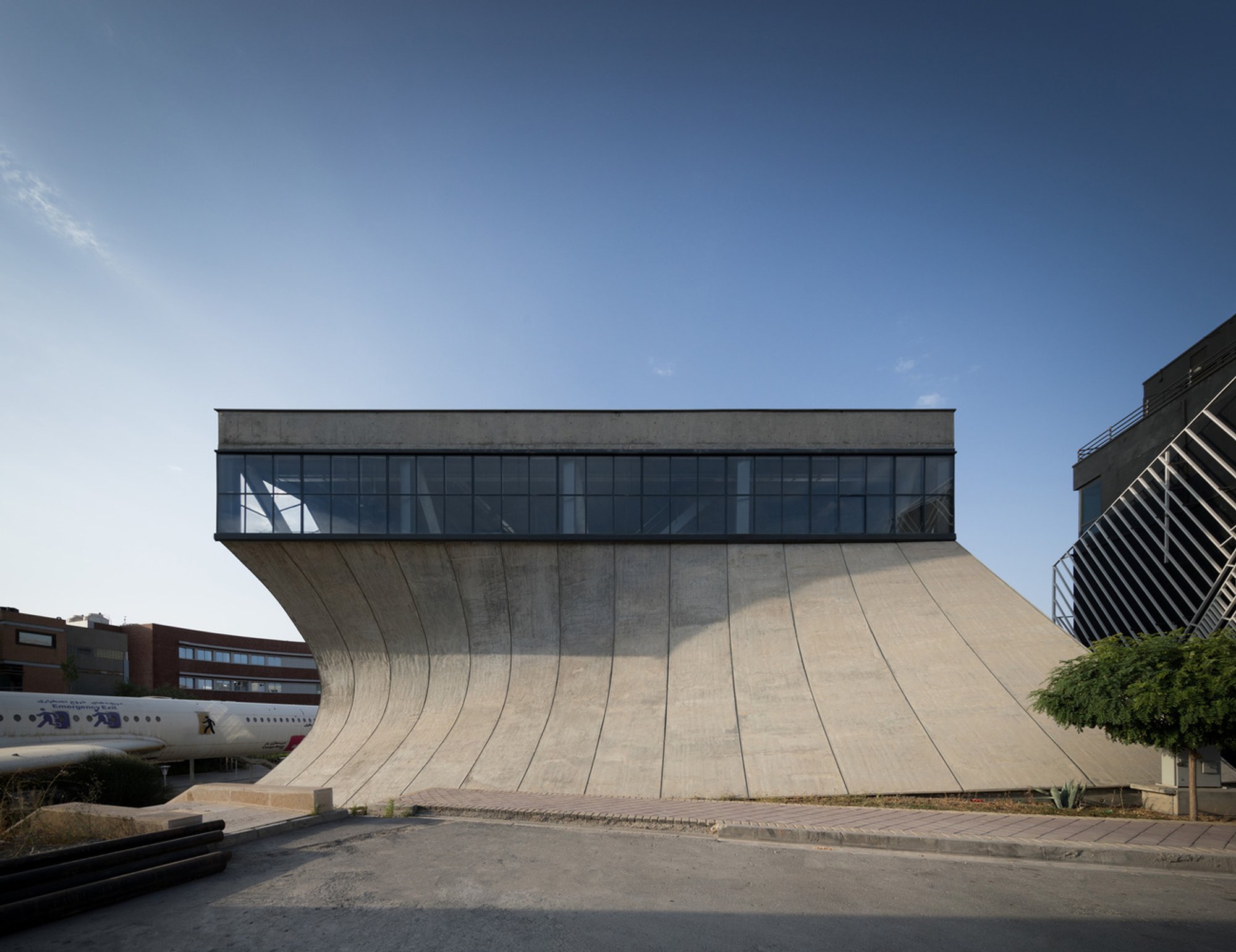 AVA Communications Building by KRDS: A Dynamic Fusion of Industrial Architecture, Structural Innovation, and Sculptural Form