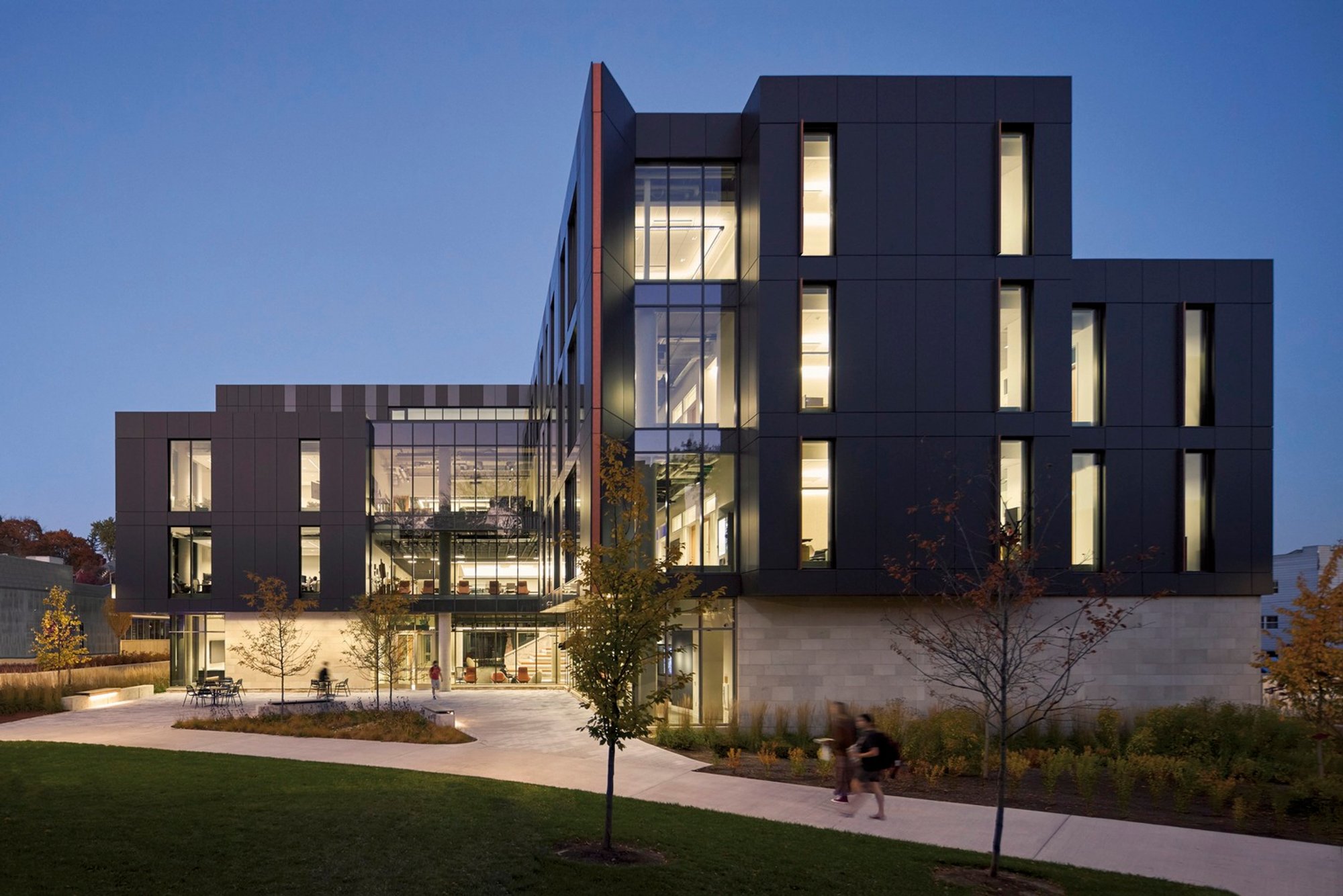 Clark University’s Center for Media Arts, Computing, and Design: A Future-Ready Hub for Innovation and Creative Technology