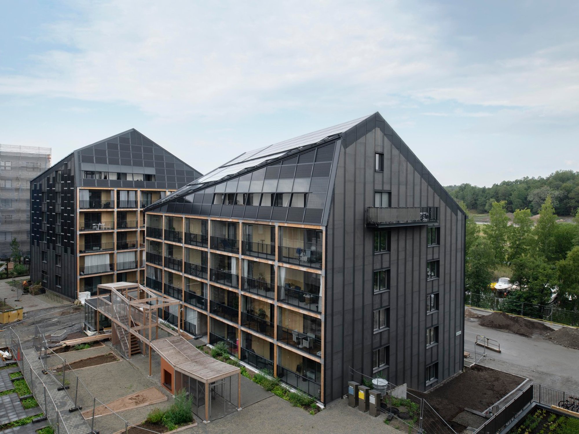 Brofästet Apartment Building by DinellJohansson: A Plus-Energy Residential Landmark in Stockholm