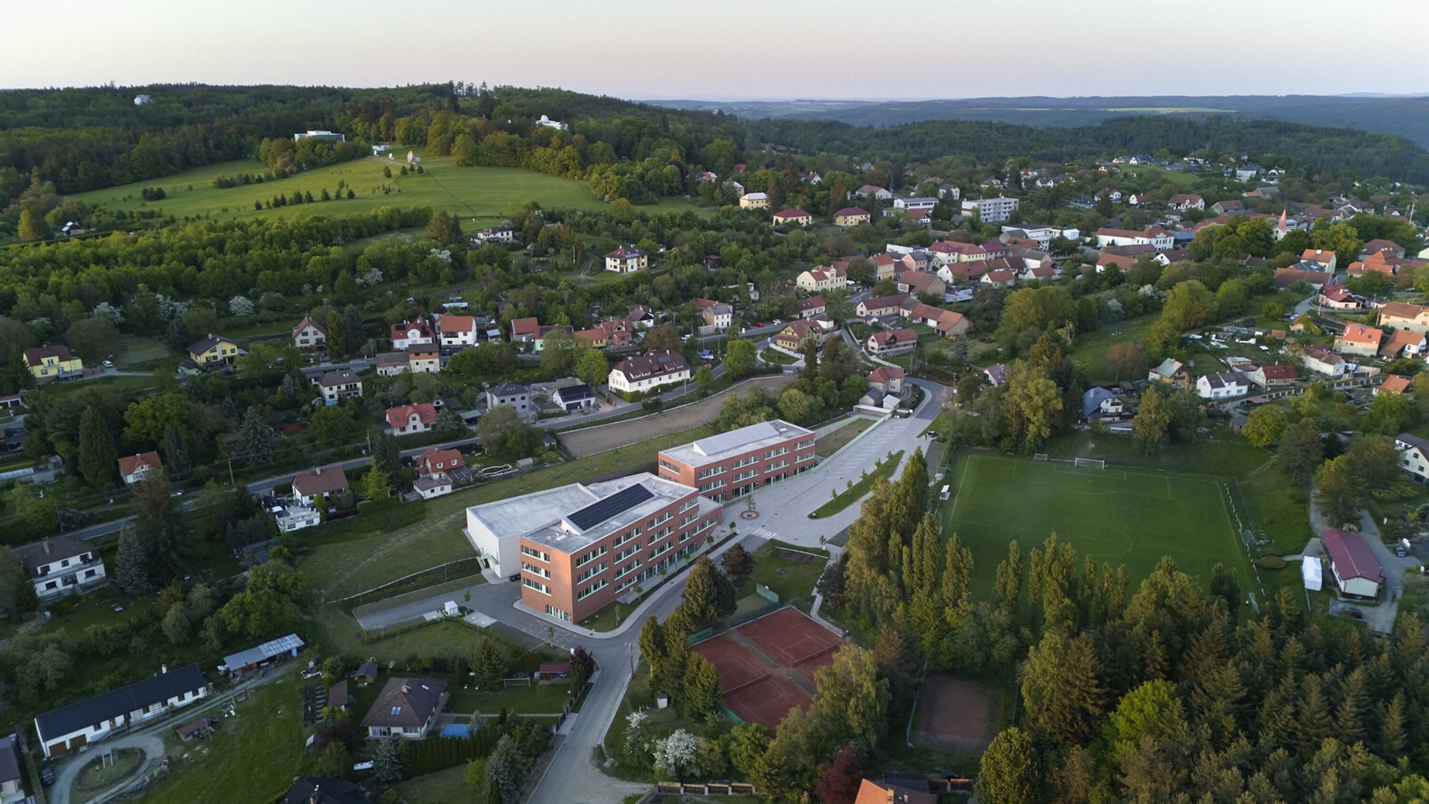 Frič Brothers Elementary School: Innovative and Sustainable Educational Design in Ondřejov, Czechia