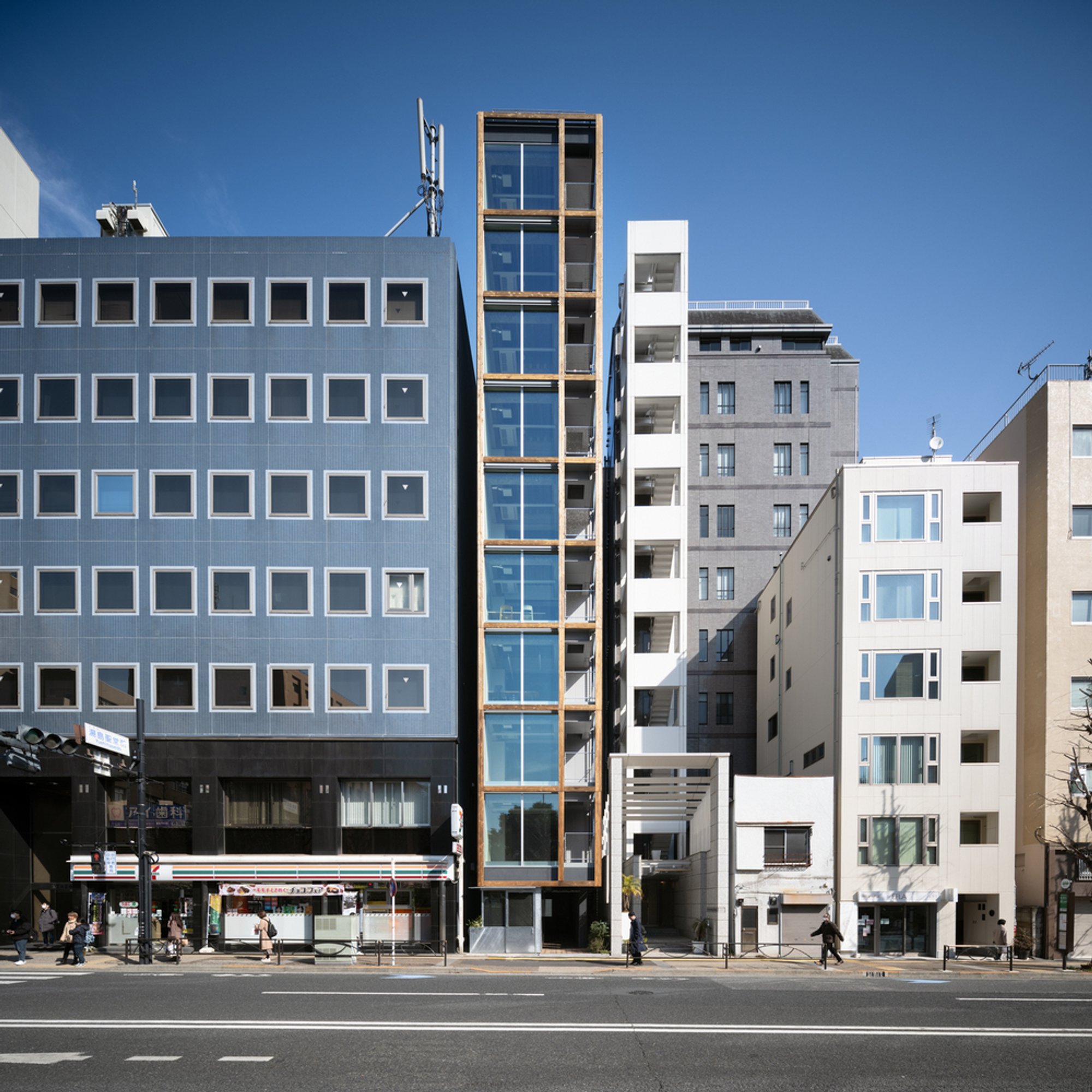 Yushima Building by Tenhachi Architect & Interior Design: A Timber-Clad Vertical Landmark Rooted in Tokyo’s Urban Fabric