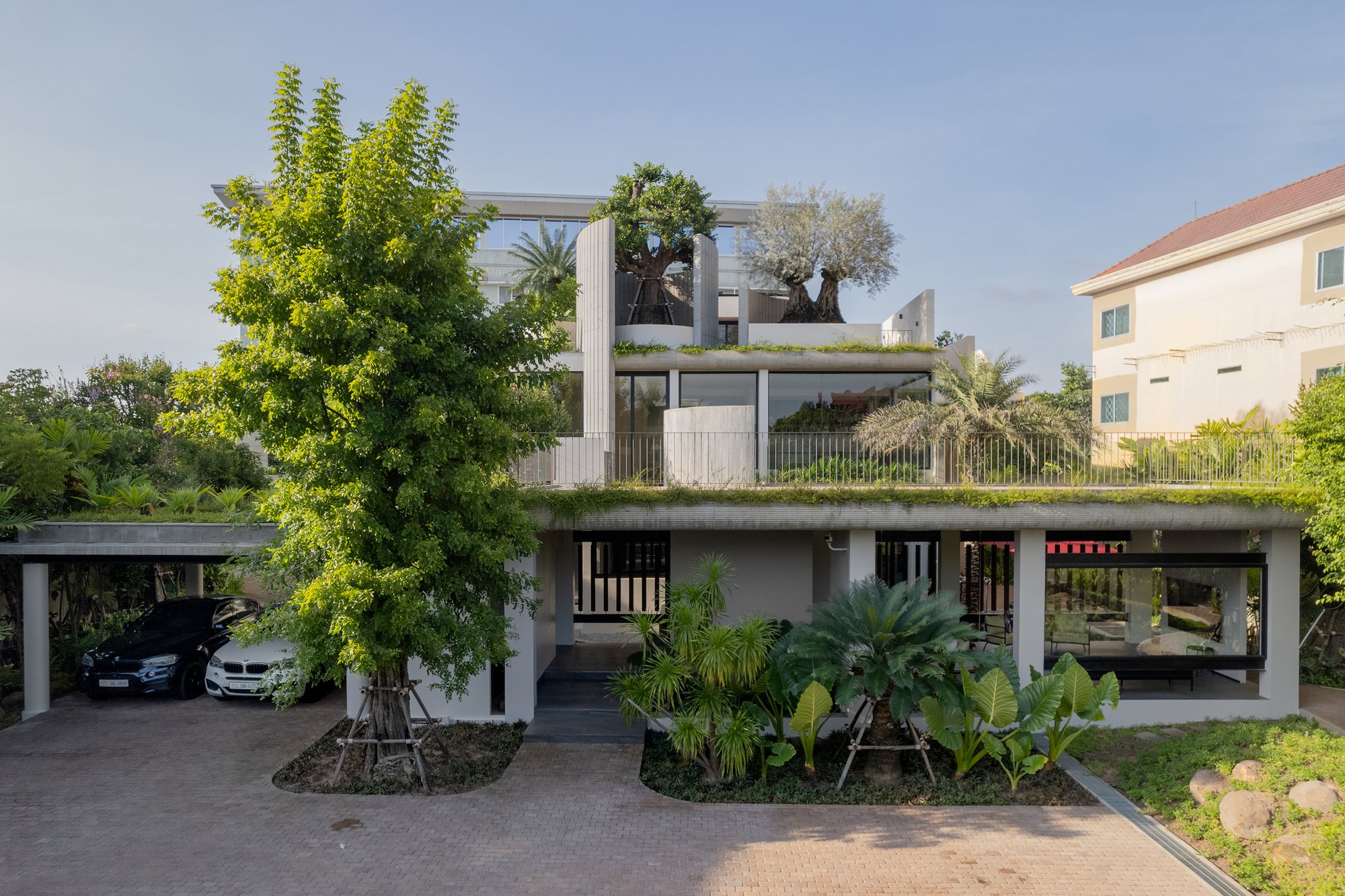 Wat Bo House By UAD Architects – Contemporary Residential Design in Siem Reap, Cambodia