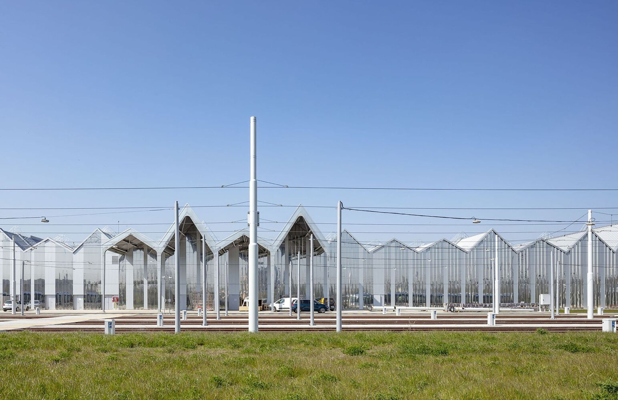 Maintenance and Storage Center T9 Tramway by Ferrier Marchetti Studio: A Modern Landmark in Orly, France