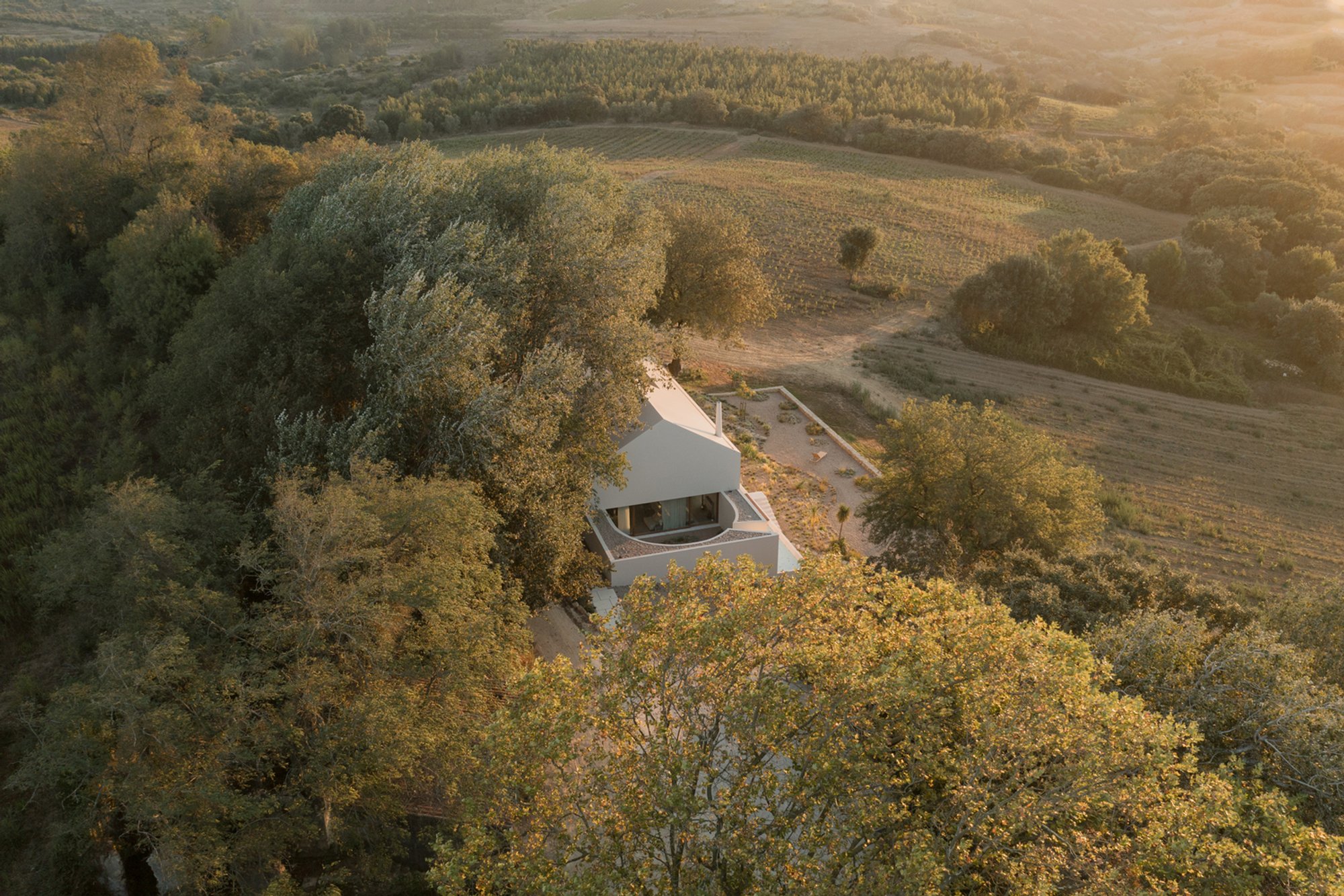 House for Two DJs by Atelier Matteo Arnone