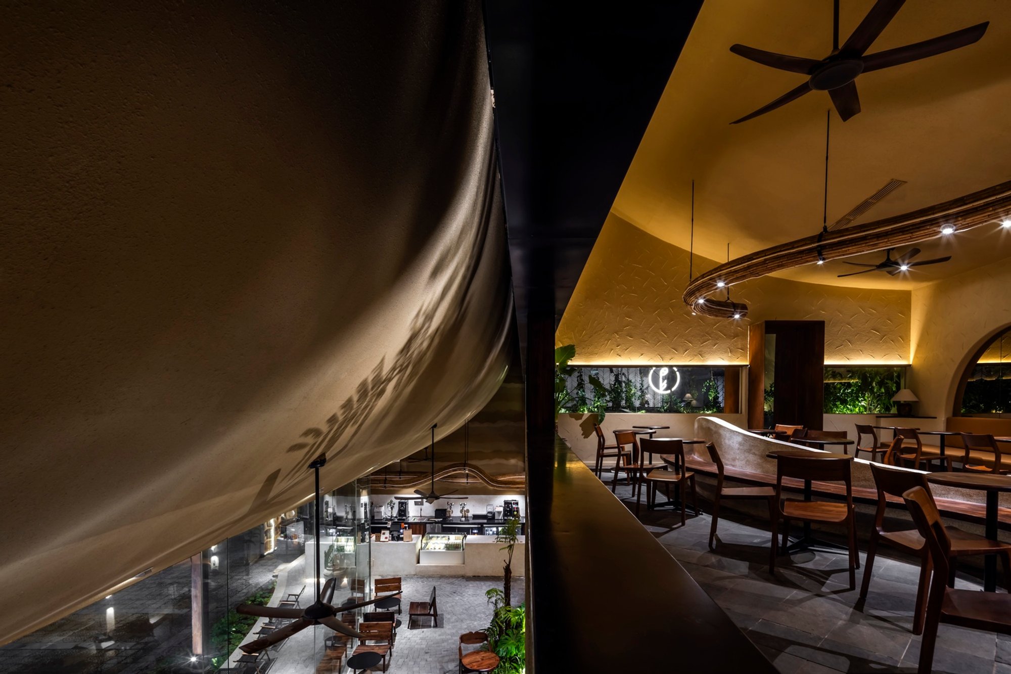 Phe La Da Nang Cafe Architecture by 6717 Studio: A Modern Tea House Blending Tradition and Nature