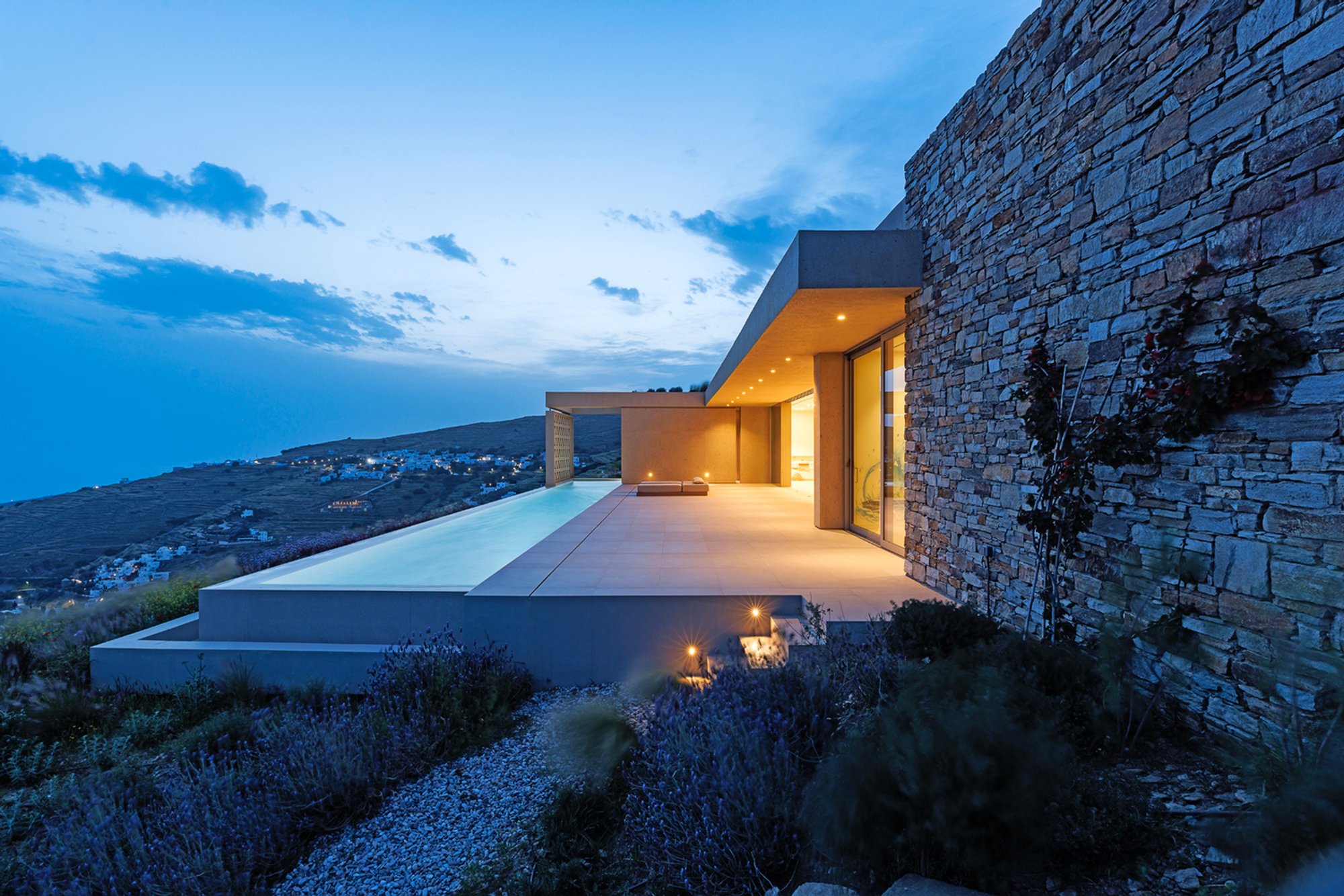 The Slot House by Katerina Valsamaki Architects: A Poetic Dialogue with Cycladic Landscape Architecture