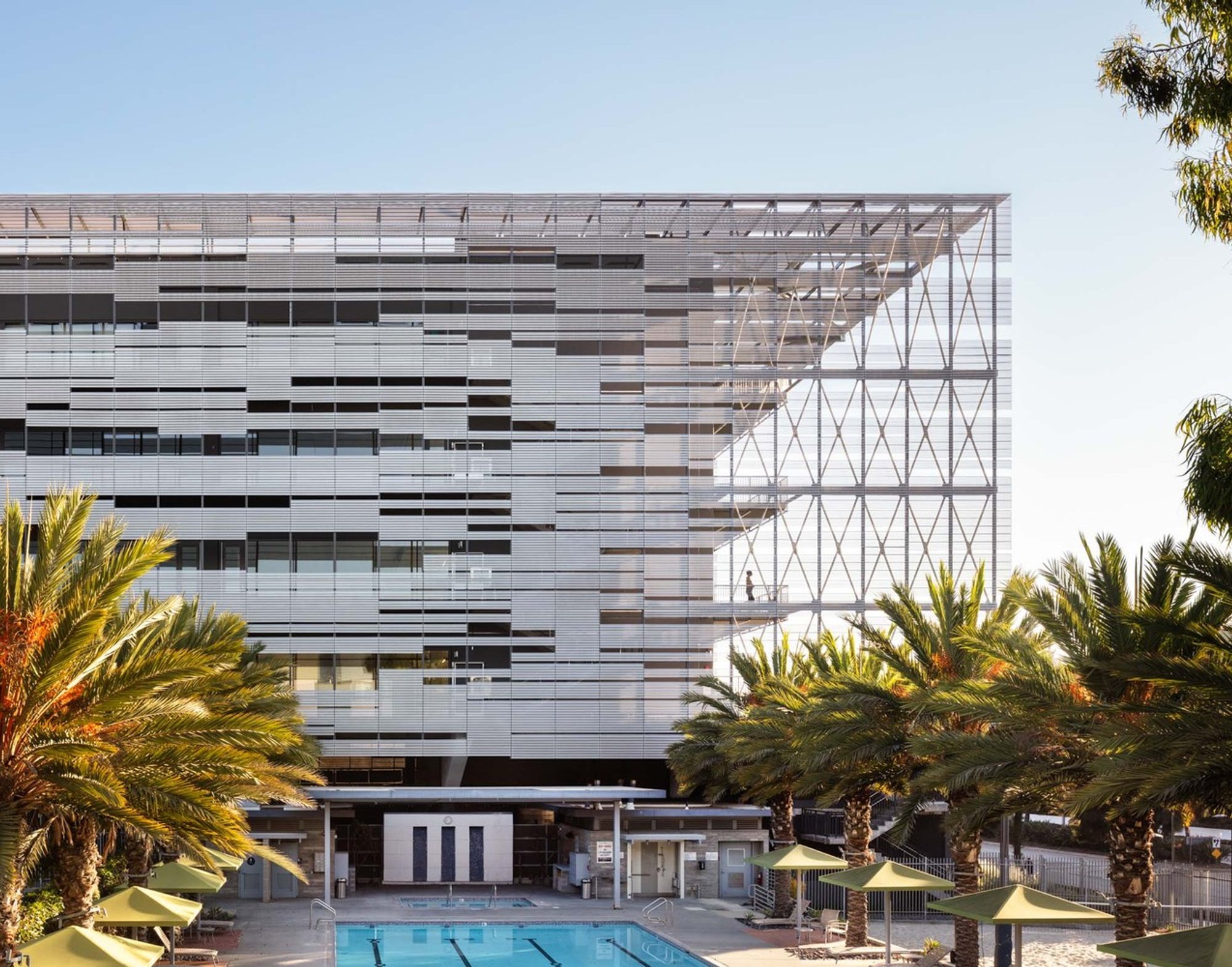 WE3 at Water’s Edge by SPF:architects: A Sculptural Workspace for Silicon Beach