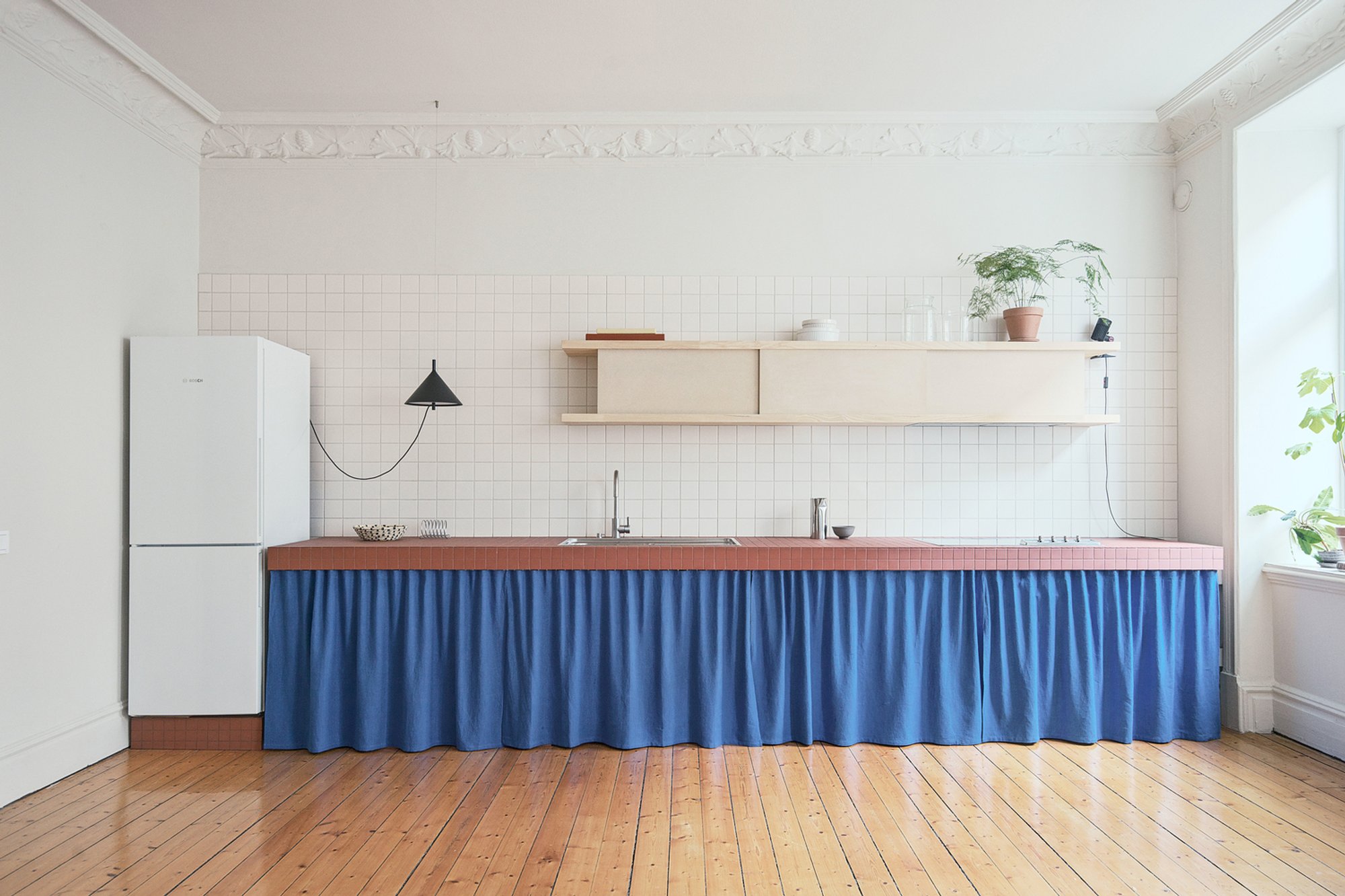 Plantagegatan Apartment Renovation: Small Apartment Renovation Design by mnmt in Gothenburg