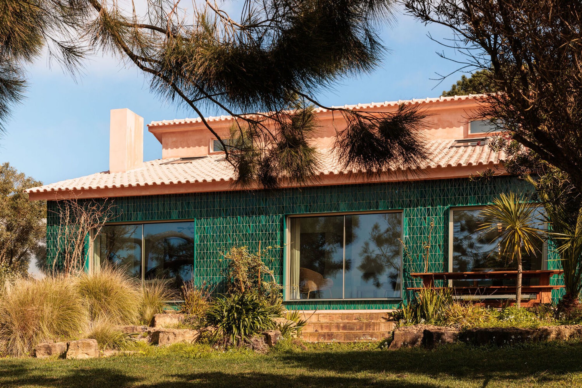 House Azóia AIP by João Tiago Aguiar: A Cliffside House Design That Disappears into the Landscape