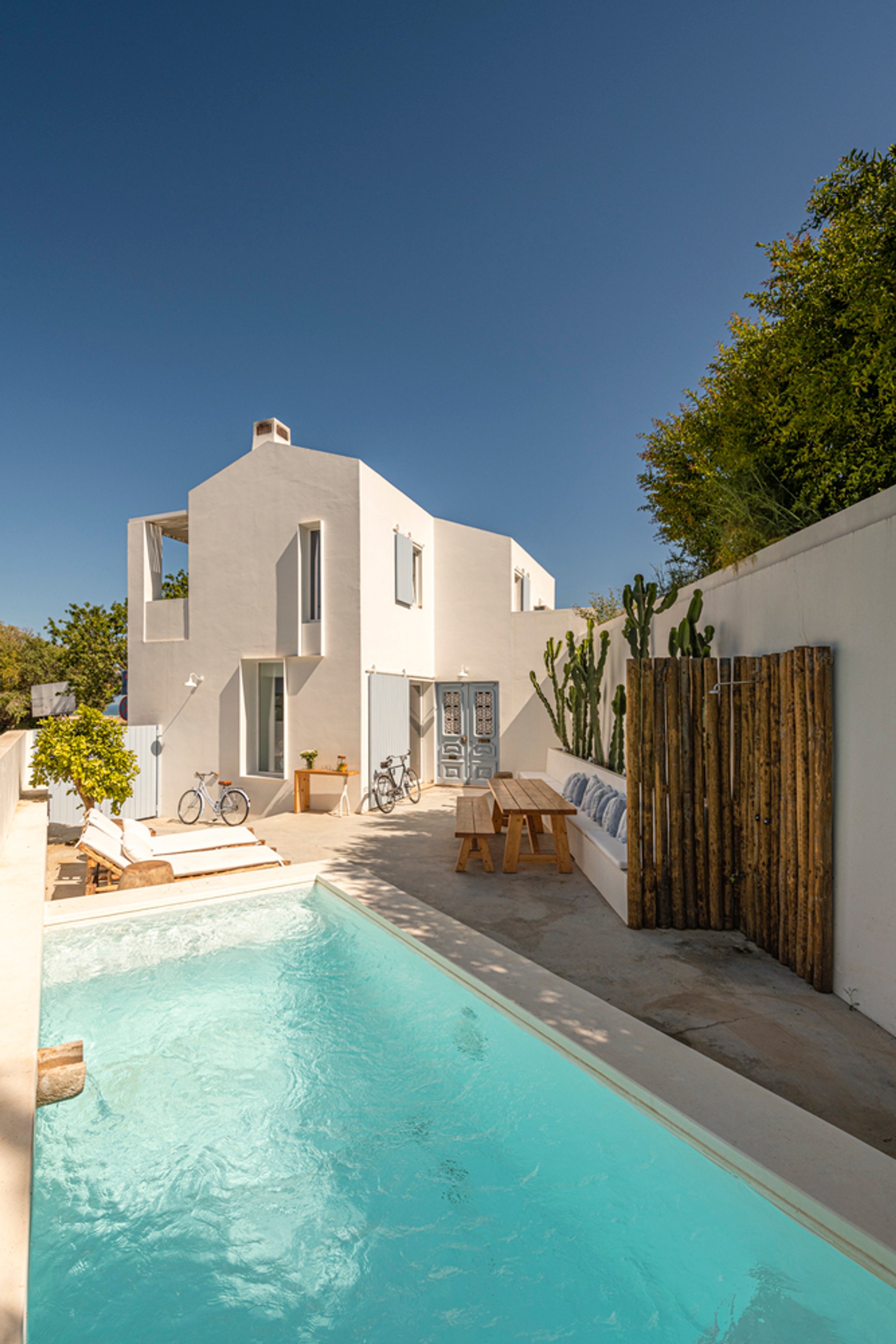 House in Cacela Velha by GSS arquitectos: Restoring Vernacular Harmony in the Algarve