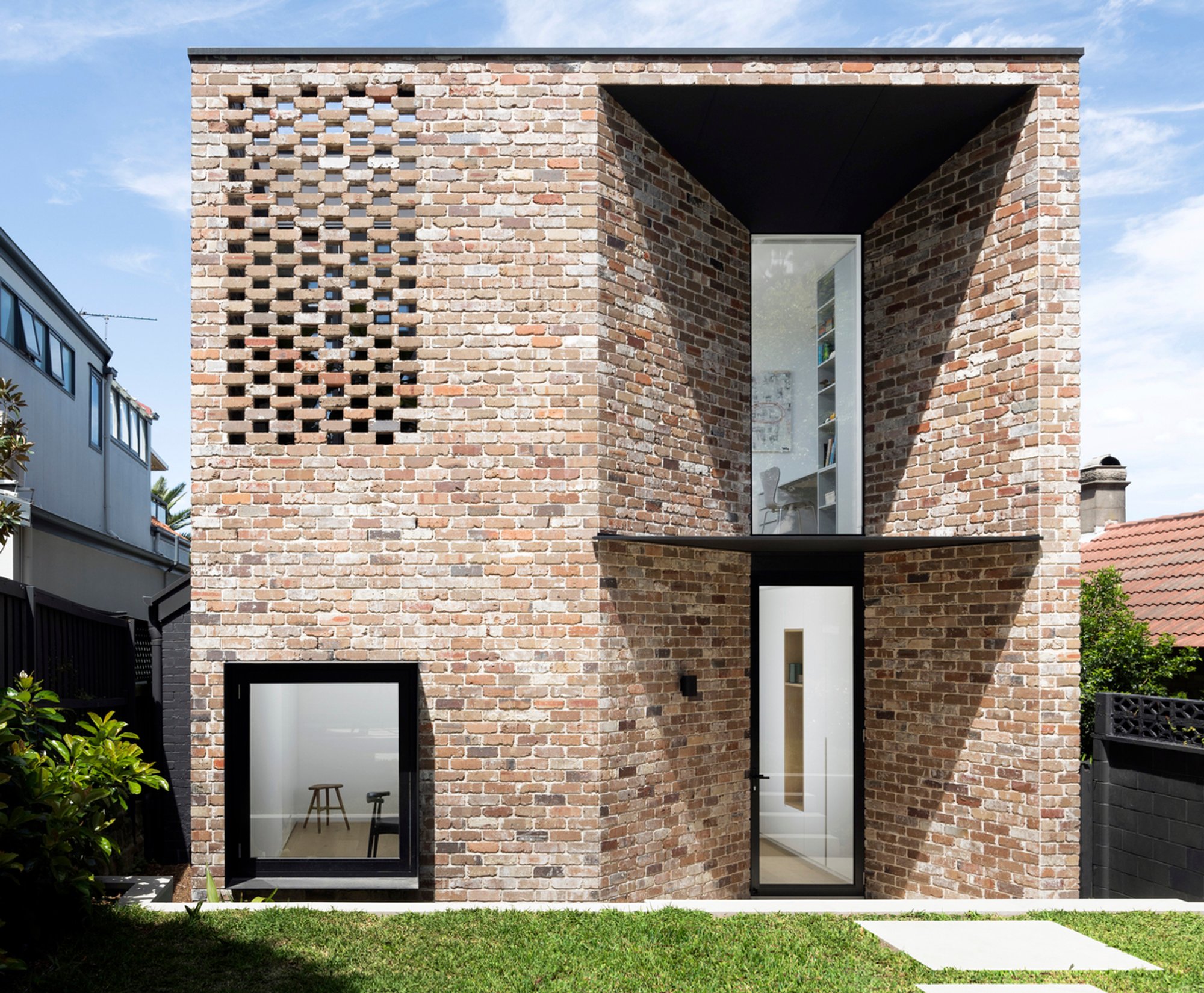 The Rose House by Brcar Morony Architecture: A Tranquil Urban Fortress in Neutral Bay