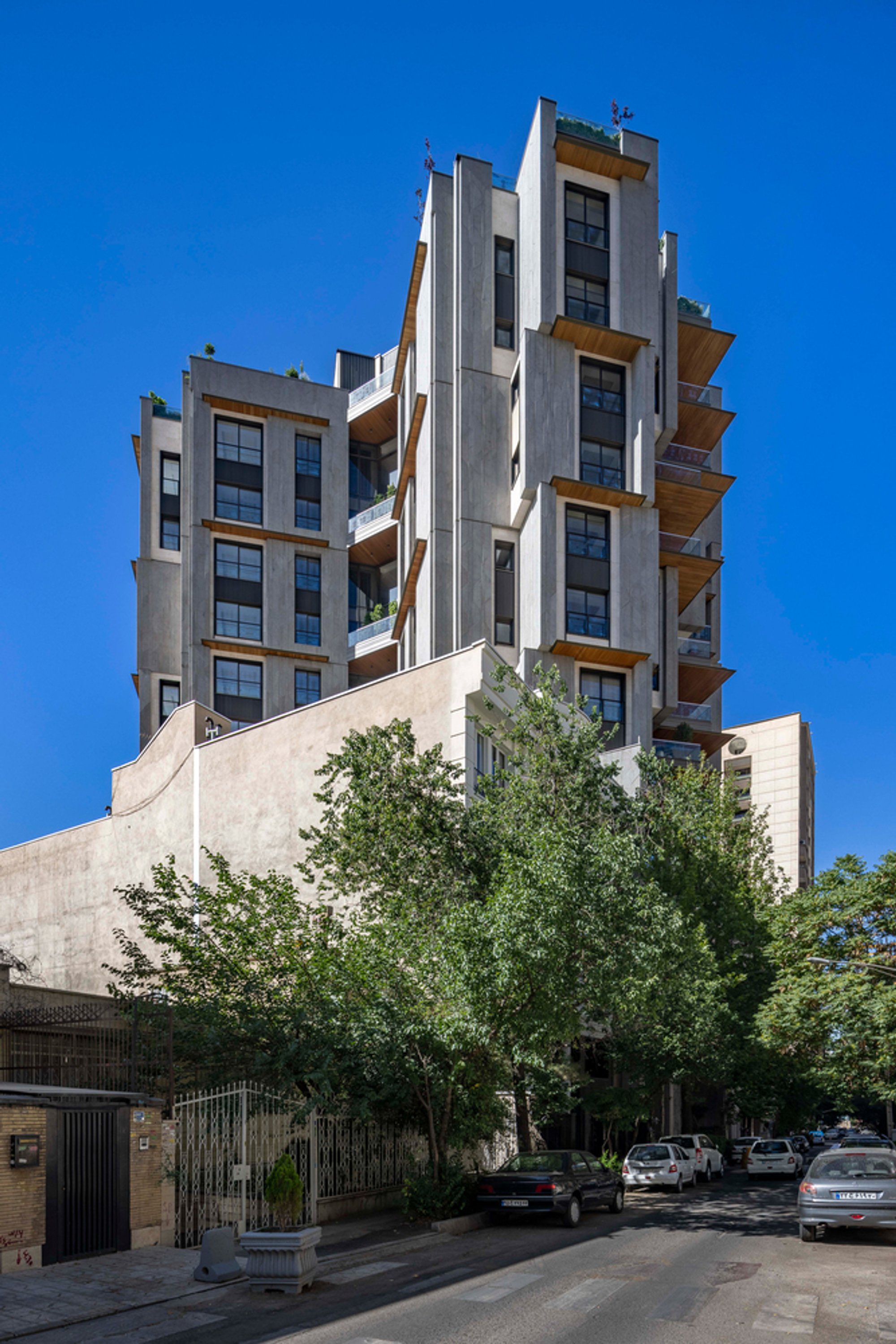 ARAN Residential Building by Pargar Architecture and Design Studio: Harmonizing Landscape, Light, and Living in Tehran