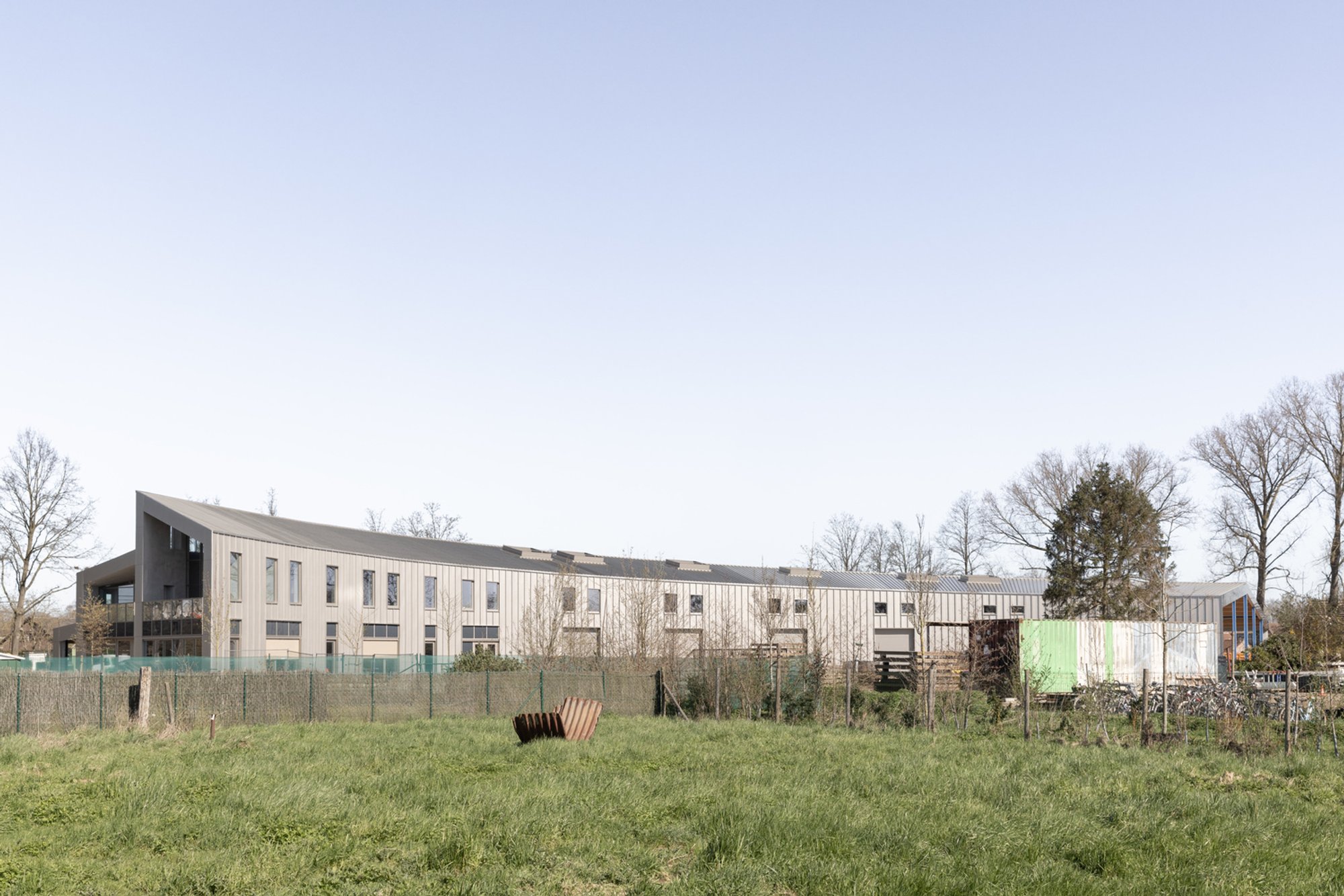 Zemst Workshop and Office Spaces: A Sustainable, Sculptural Workplace Design by WE-S Architecten