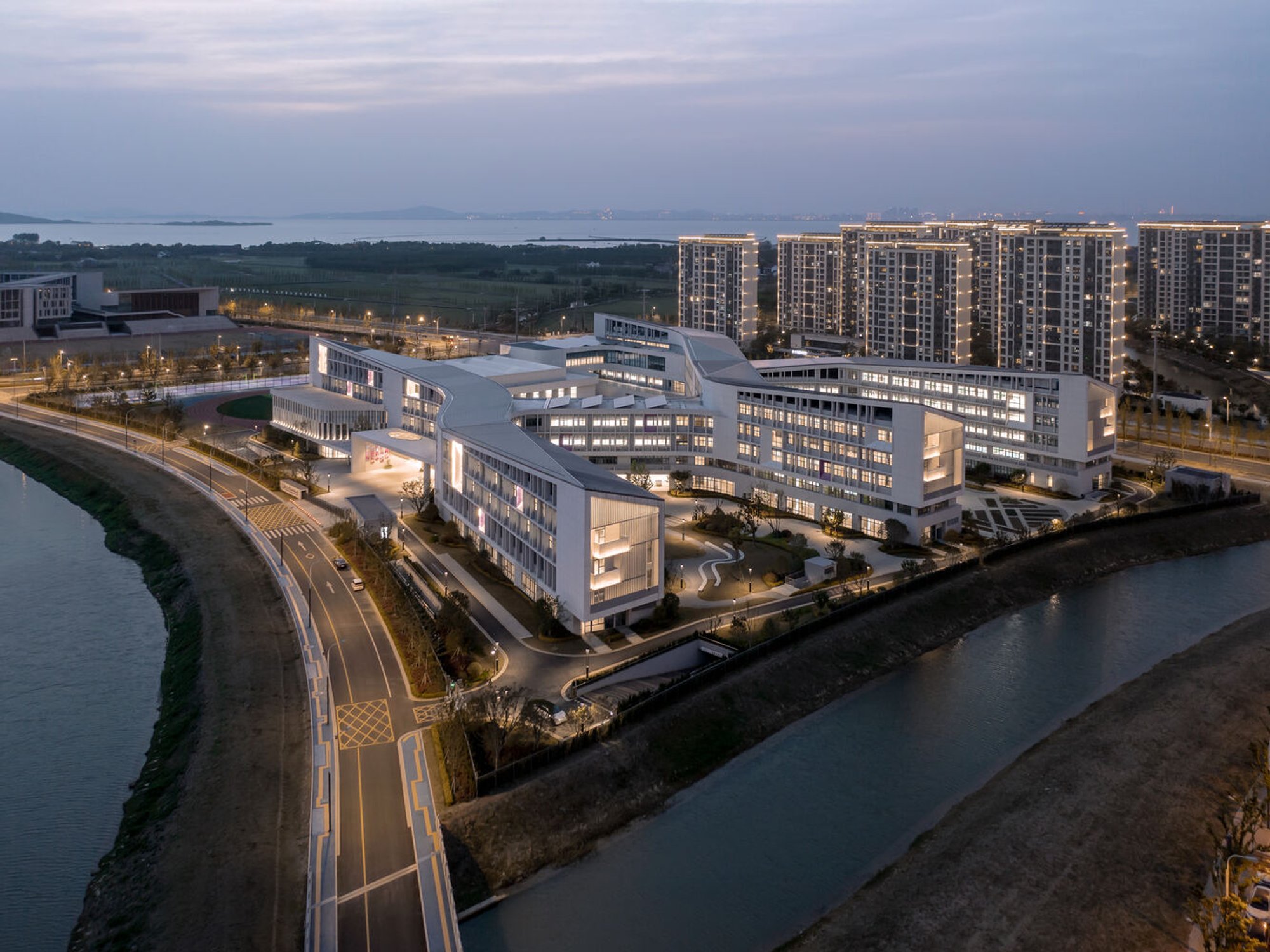 Nanjing University Suzhou Affiliated Primary School: A Benchmark in Resilient School Campus Design