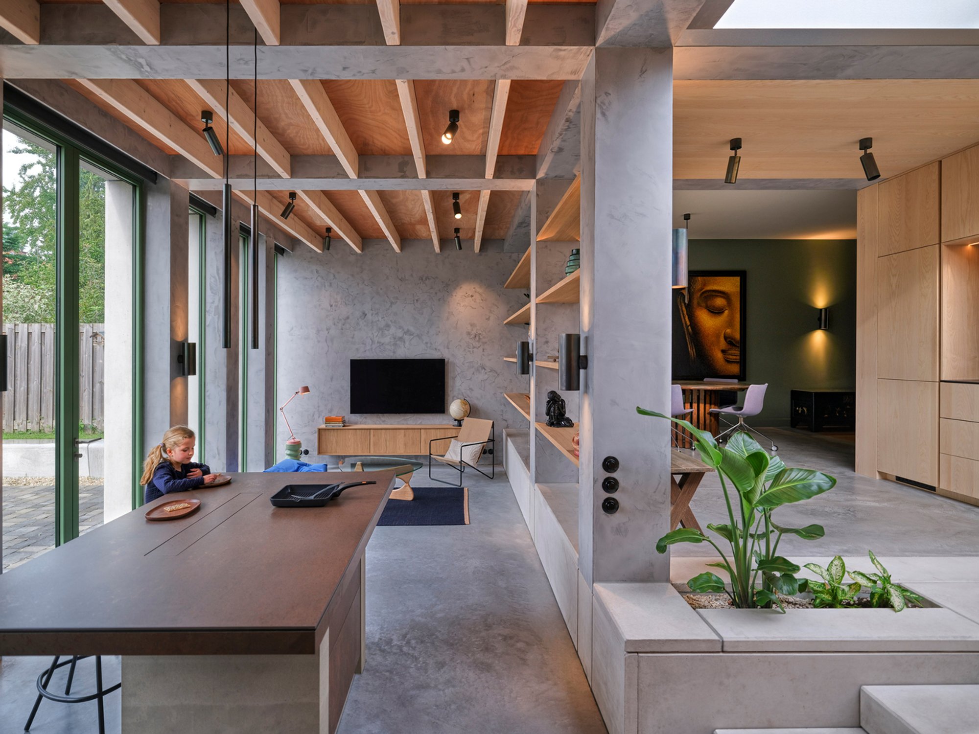 East West House Bloot Architecture – A Cross‑Cultural 1930s Corner House Transformation in The Hague