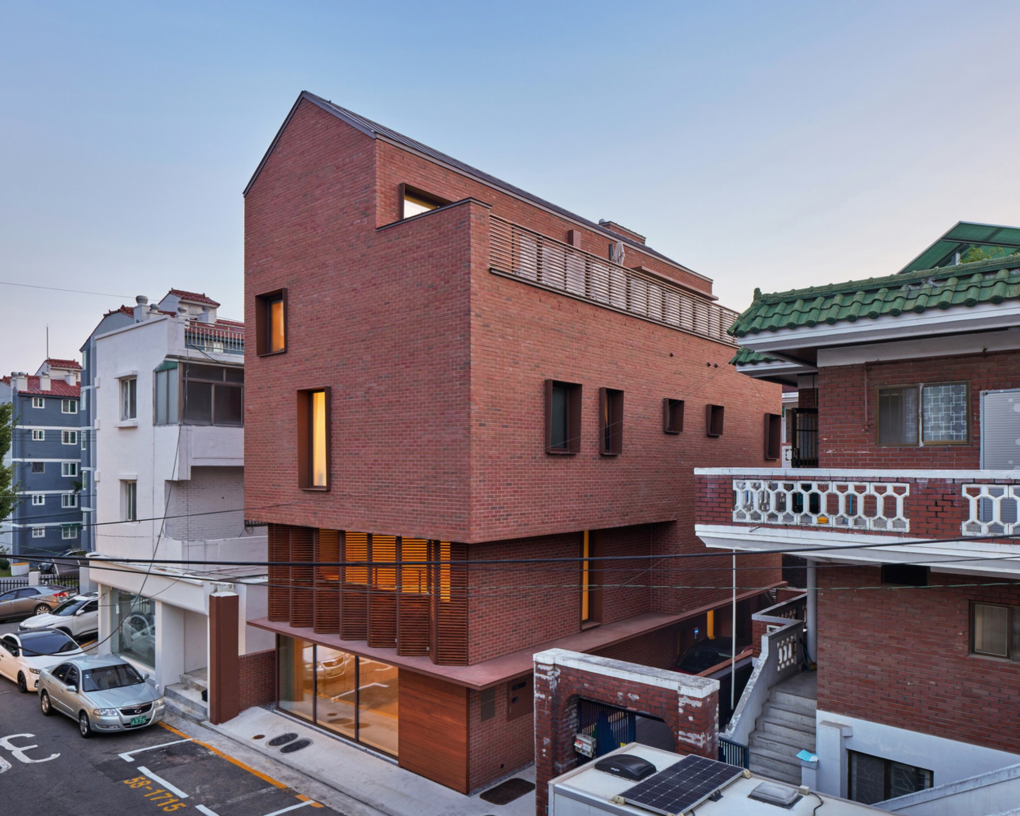 Wonderful Wooman by IDR Architects: A Masterpiece of Urban Infill Architecture in Suwon-si