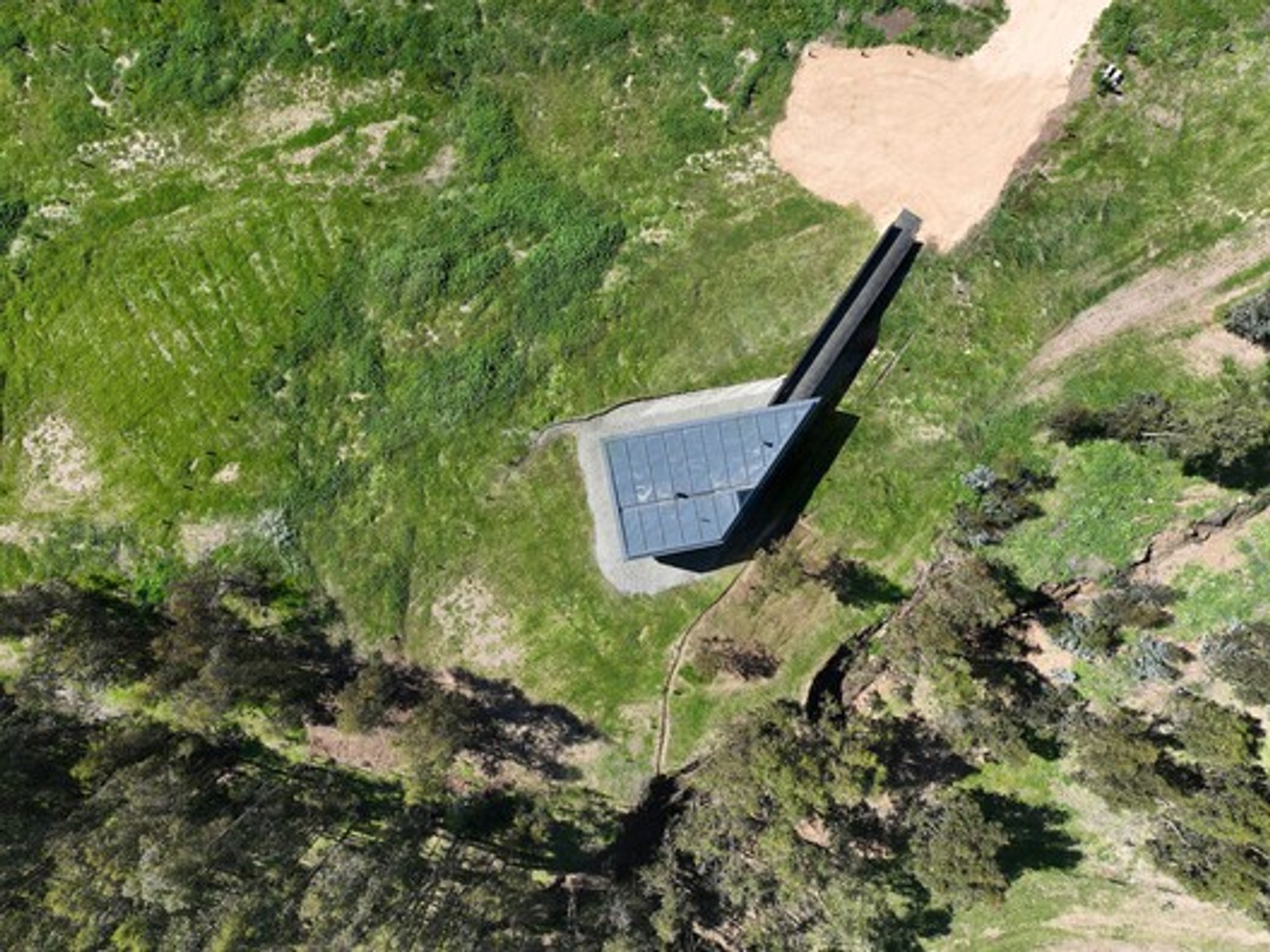 Morla House by Stanaćev Granados – Coastal Retreat in Matanzas, Chile