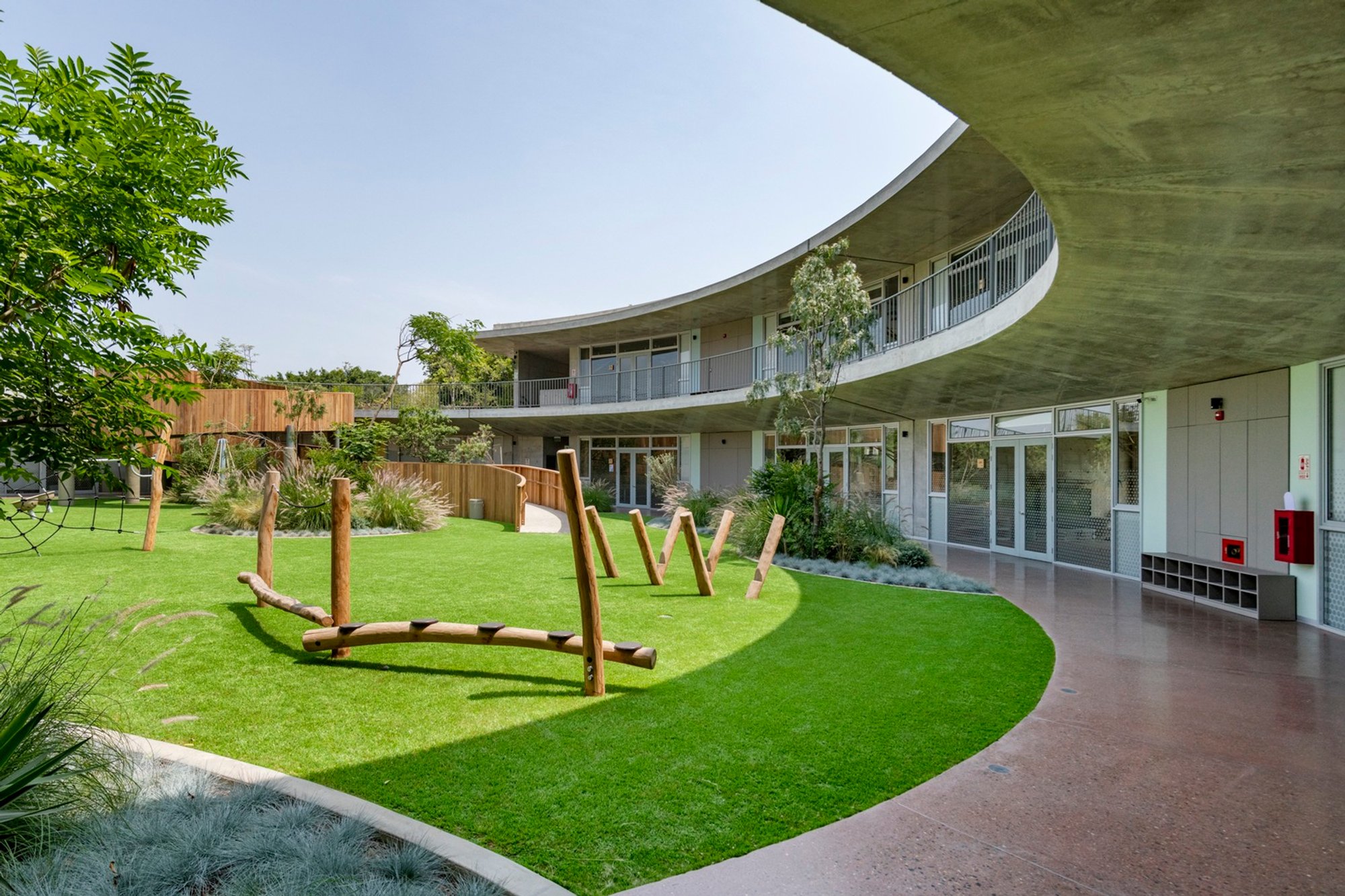 Innovative Early Learning School Architecture at ELS Altair School by Shell Arquitectos