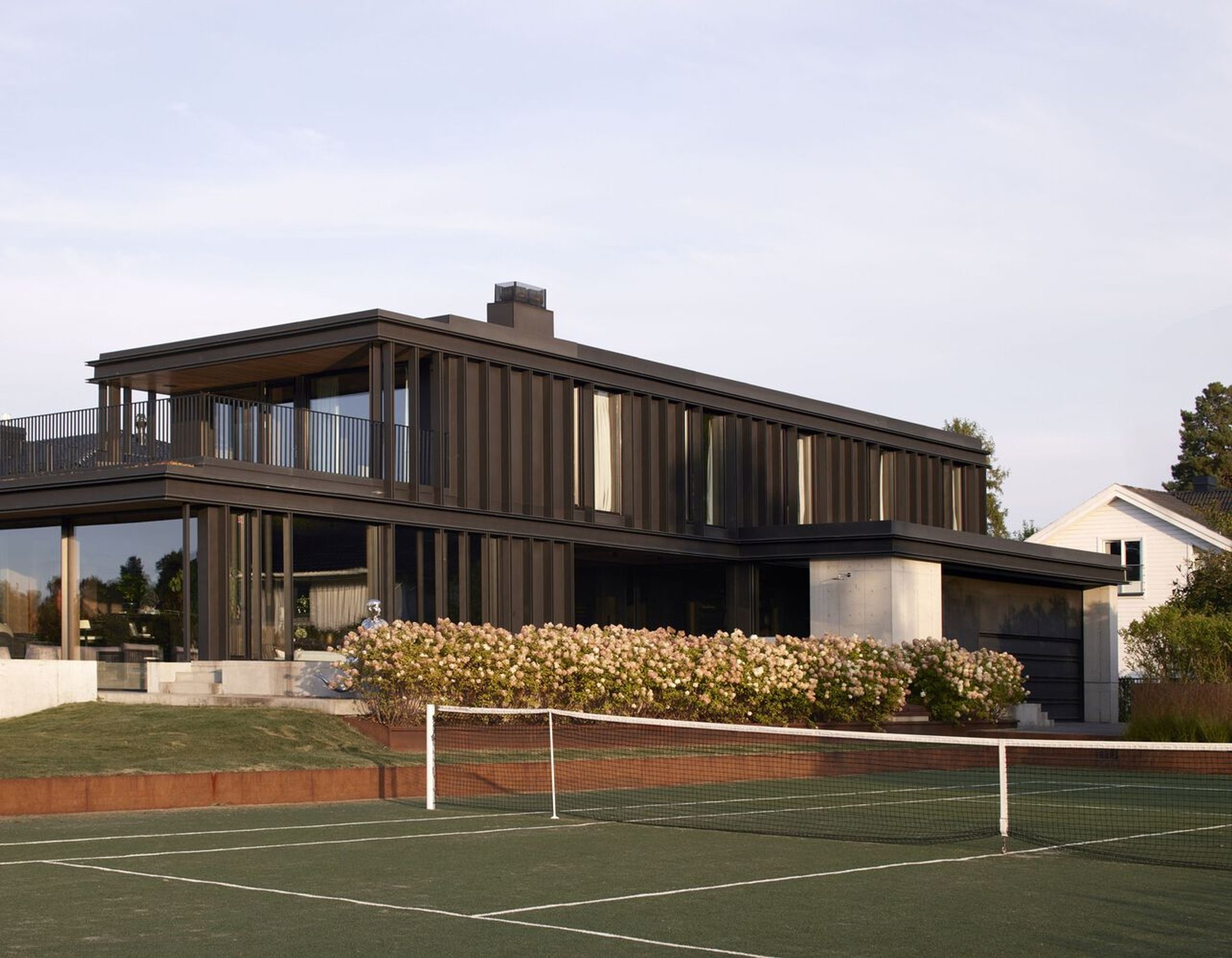 Villa Bruksveien: A Refined Example of Modern Coastal Villa Architecture in Norway