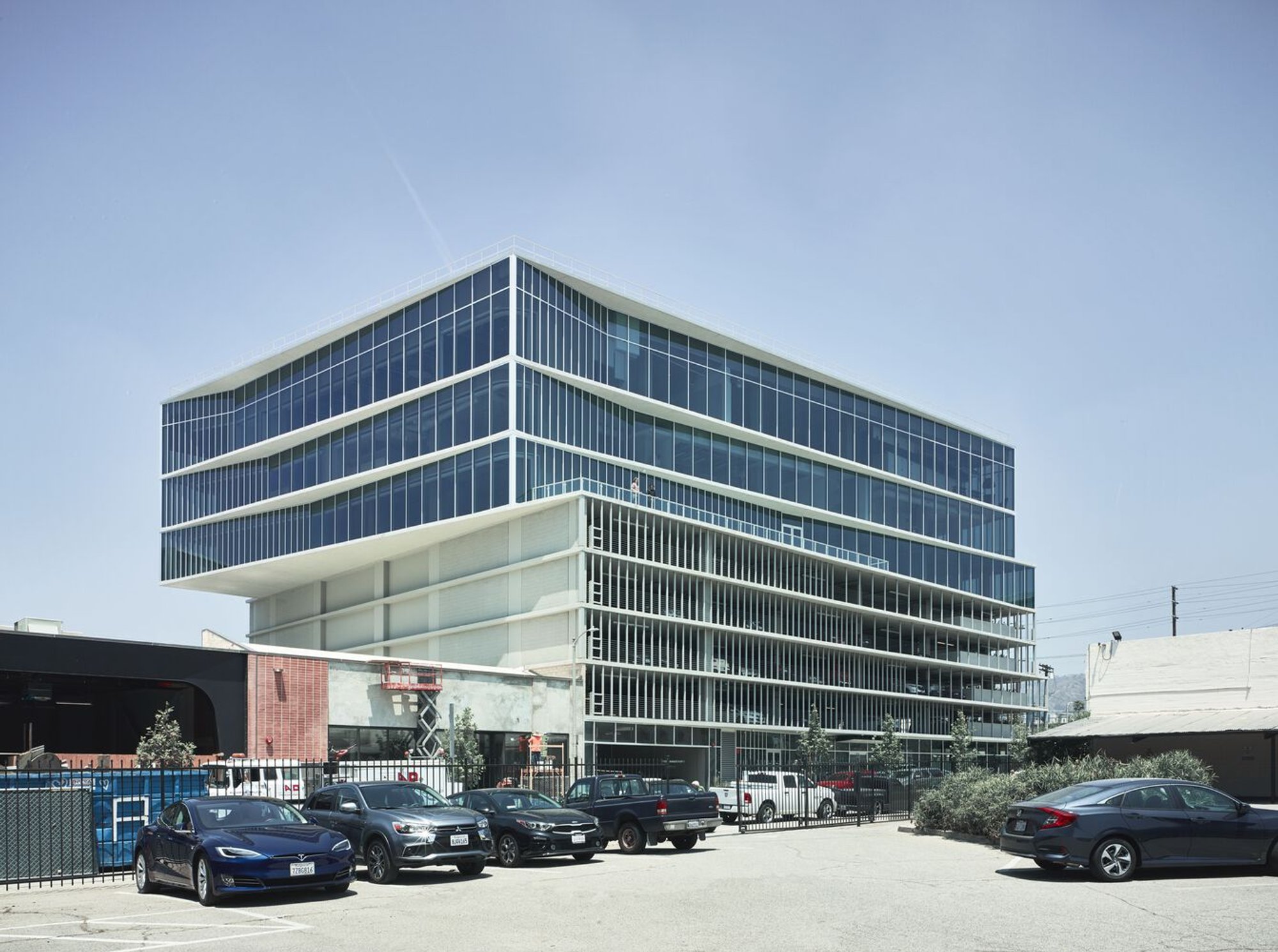 Sycamore953 Office Building by Lorcan O’Herlihy Architects – A Landmark of Creative Workspaces in Los Angeles