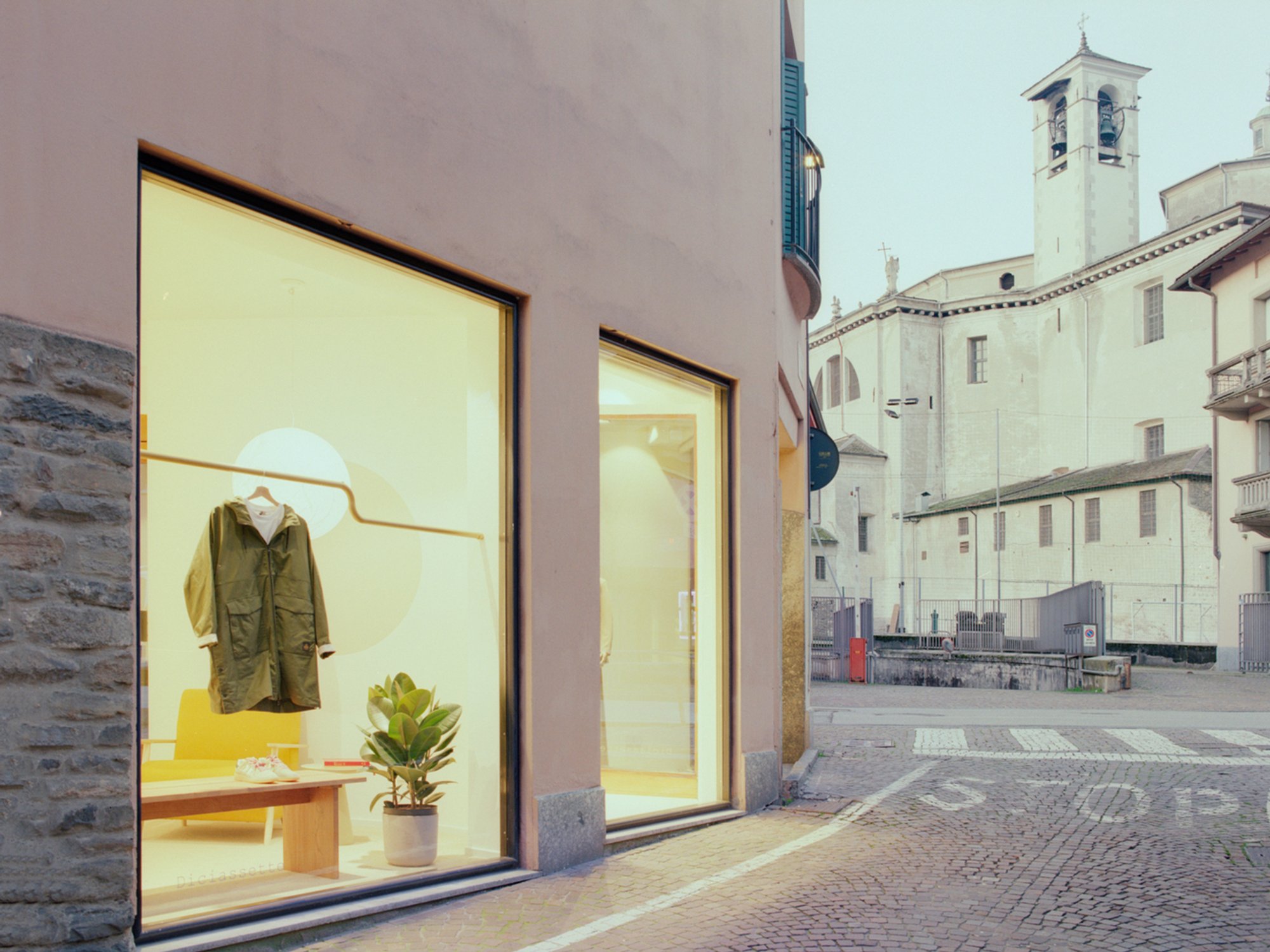 Diciassette Clothing Store Interior Design: Biophilic Retail Architecture in Morbegno, Italy