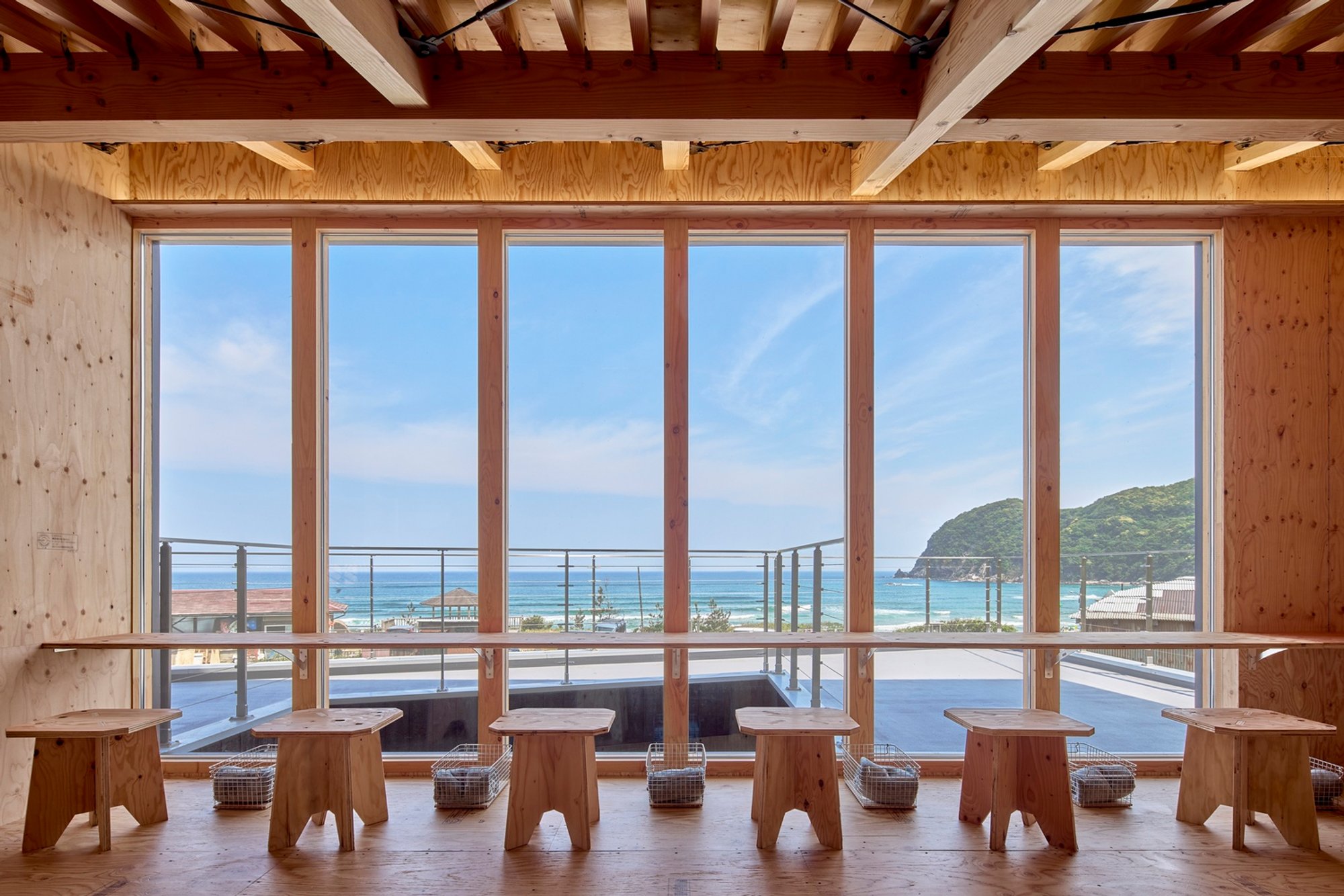 Kugami Terrace Sunset Café: A Coastal Café Architecture Integrating Nature and Community in Iwami, Japan