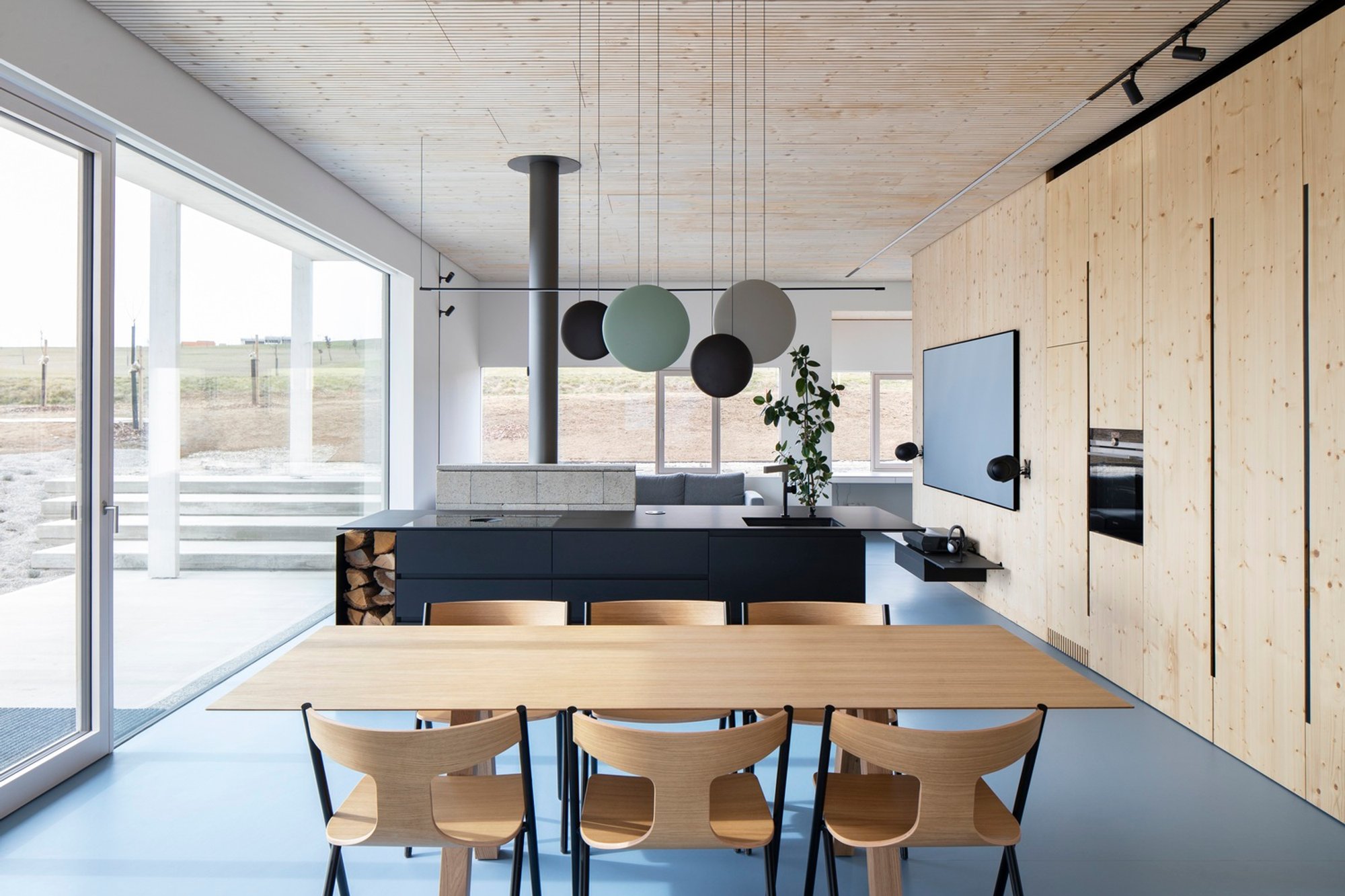 Rdom 2 House: Green Roof House Design by Šercel Švec in Lužianky, Slovakia