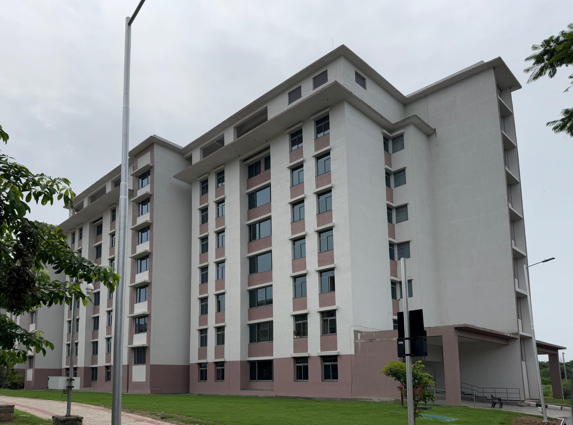 Faculty & Bachelor Housing Buildings, Indian School of Business (ISB), Mohali
