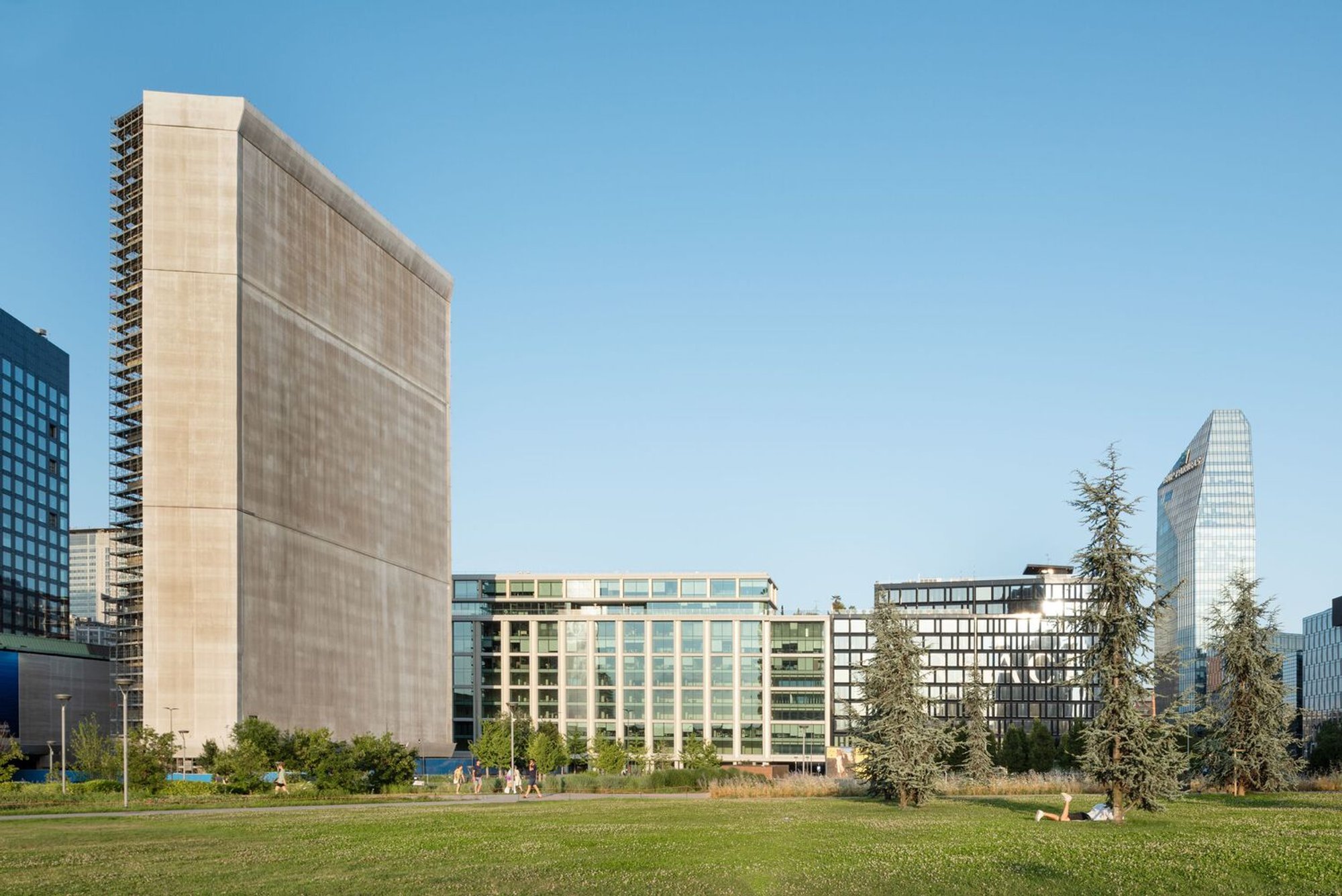 Pirelli 35: A Landmark in Adaptive Reuse Architecture by Park Associati and Snøhetta