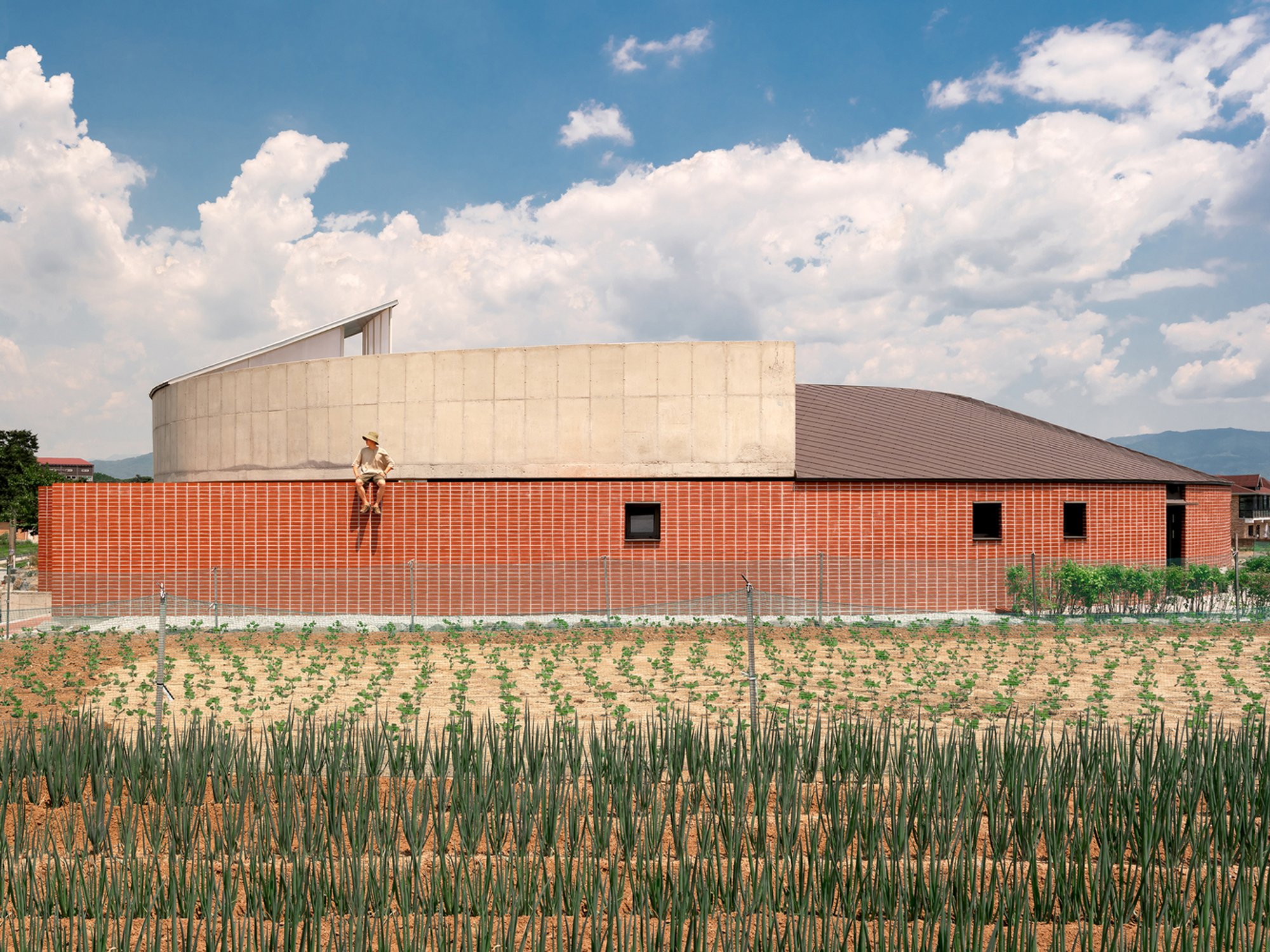 House Design with Vegetable Garden: Pojeon-jip by sukchulmok+BRBB Architects in South Korea