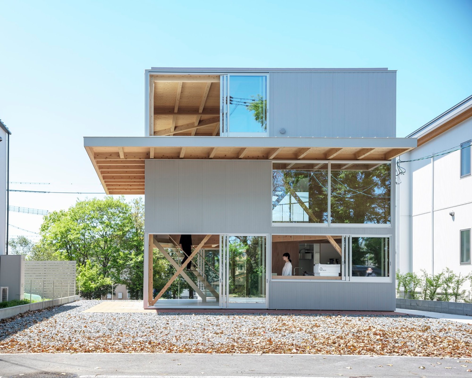 EZU House and Café by Yabashi Architects & Associates – Minimalist Mixed-Use Architecture in Kumamoto, Japan