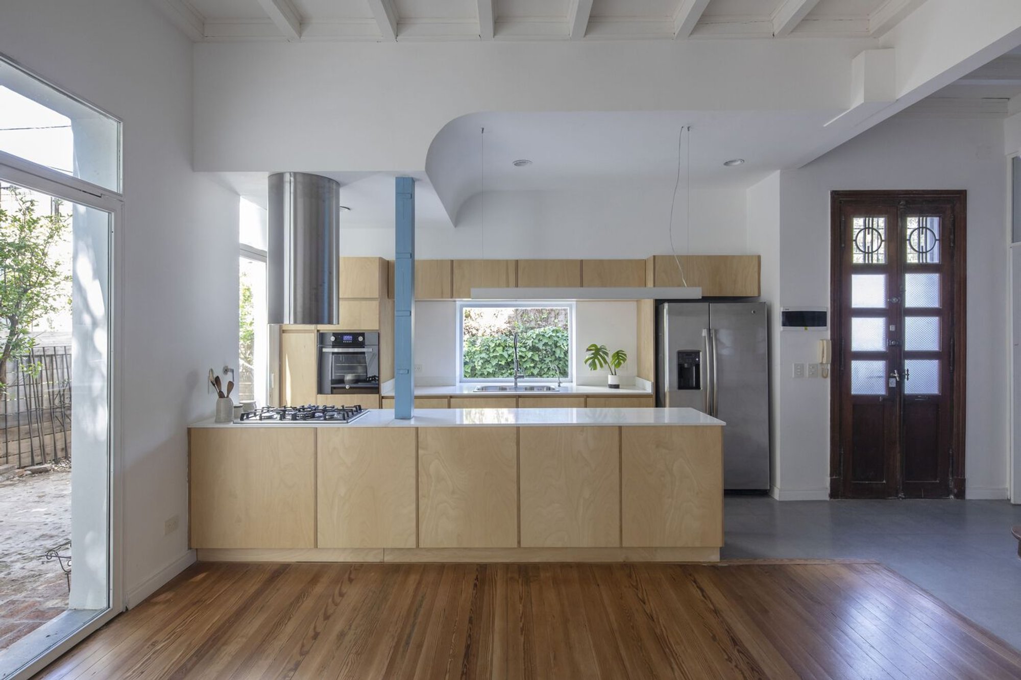 Alsina House Refurbishment by Estudio YME