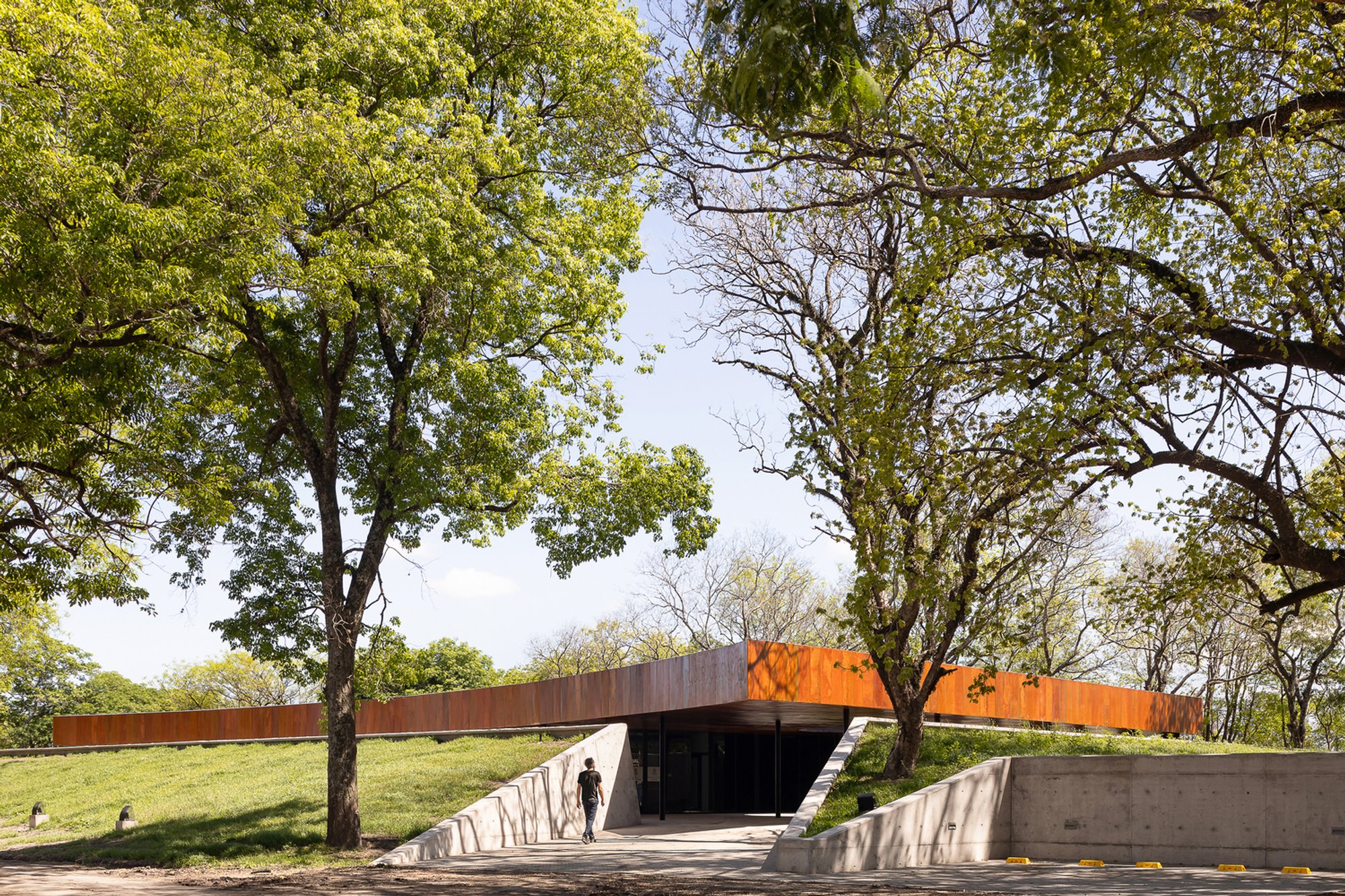 Judicial Morgue Architecture: Redefining Design for Sensitivity and Functionality in Santa Fe