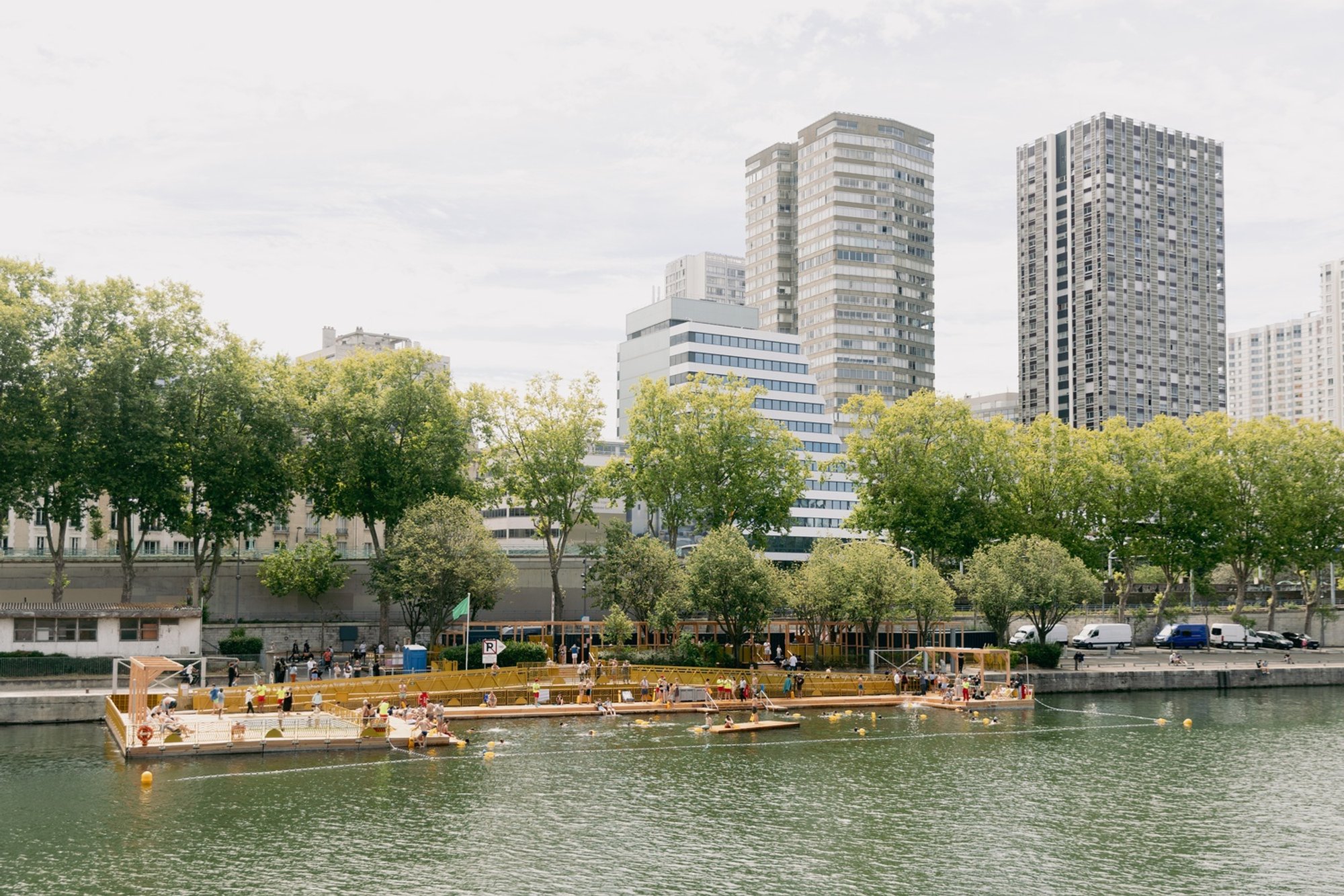 Floating Swimming Pool Architecture: Reinventing the Seine with Mater Studio