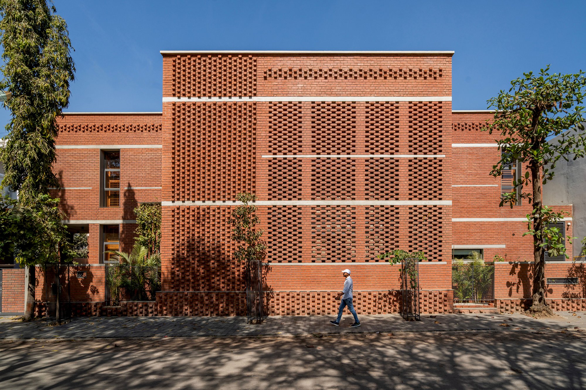 An Urban House in Ankleshwar by MISA Architects – Blurring Boundaries Between Public and Private Spaces